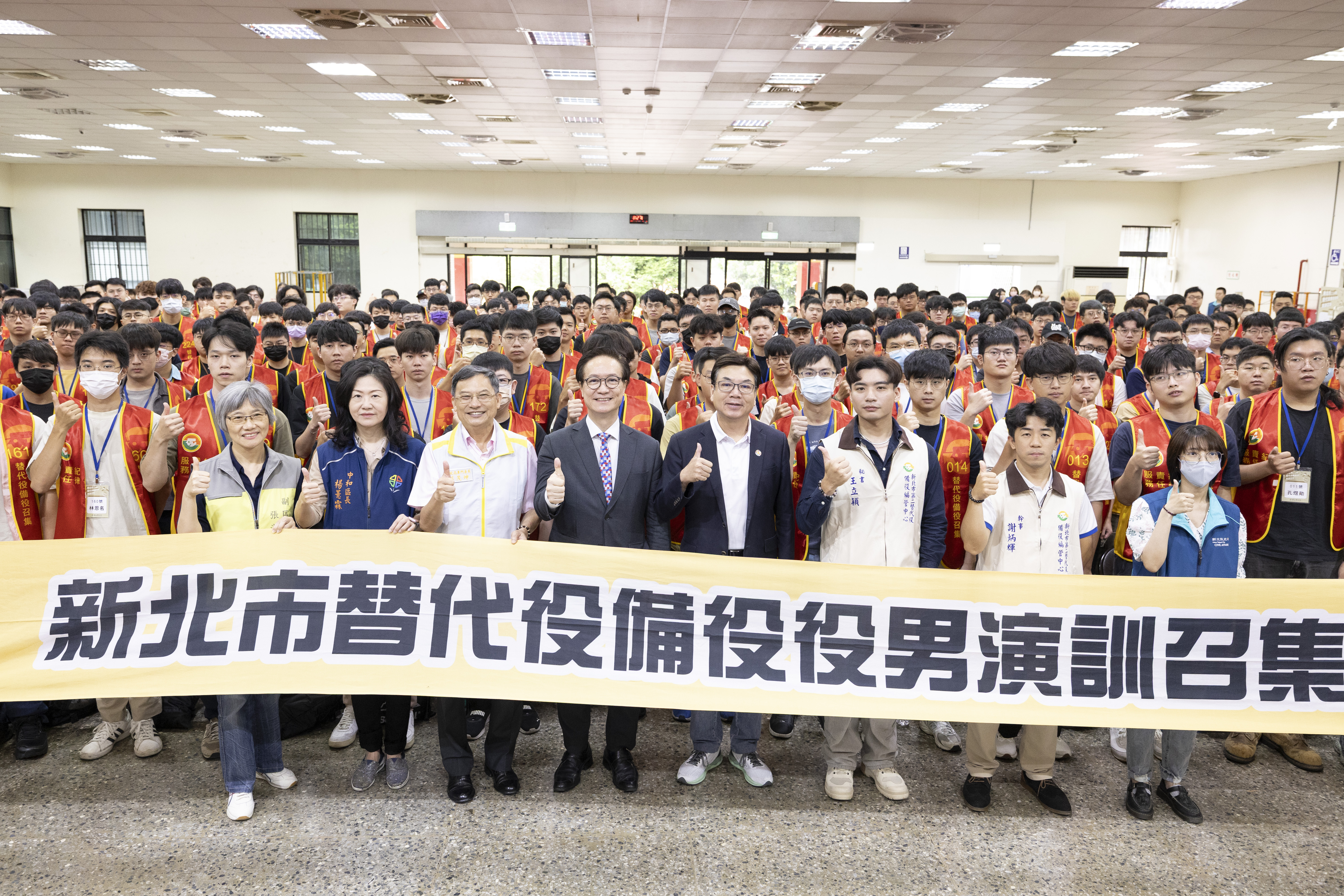 新北市114年度首場備役替代役男EMT-1（初級救護員）演訓，於7月8日至11日在中和市民活動中心舉行，計有285名備役役男參與。