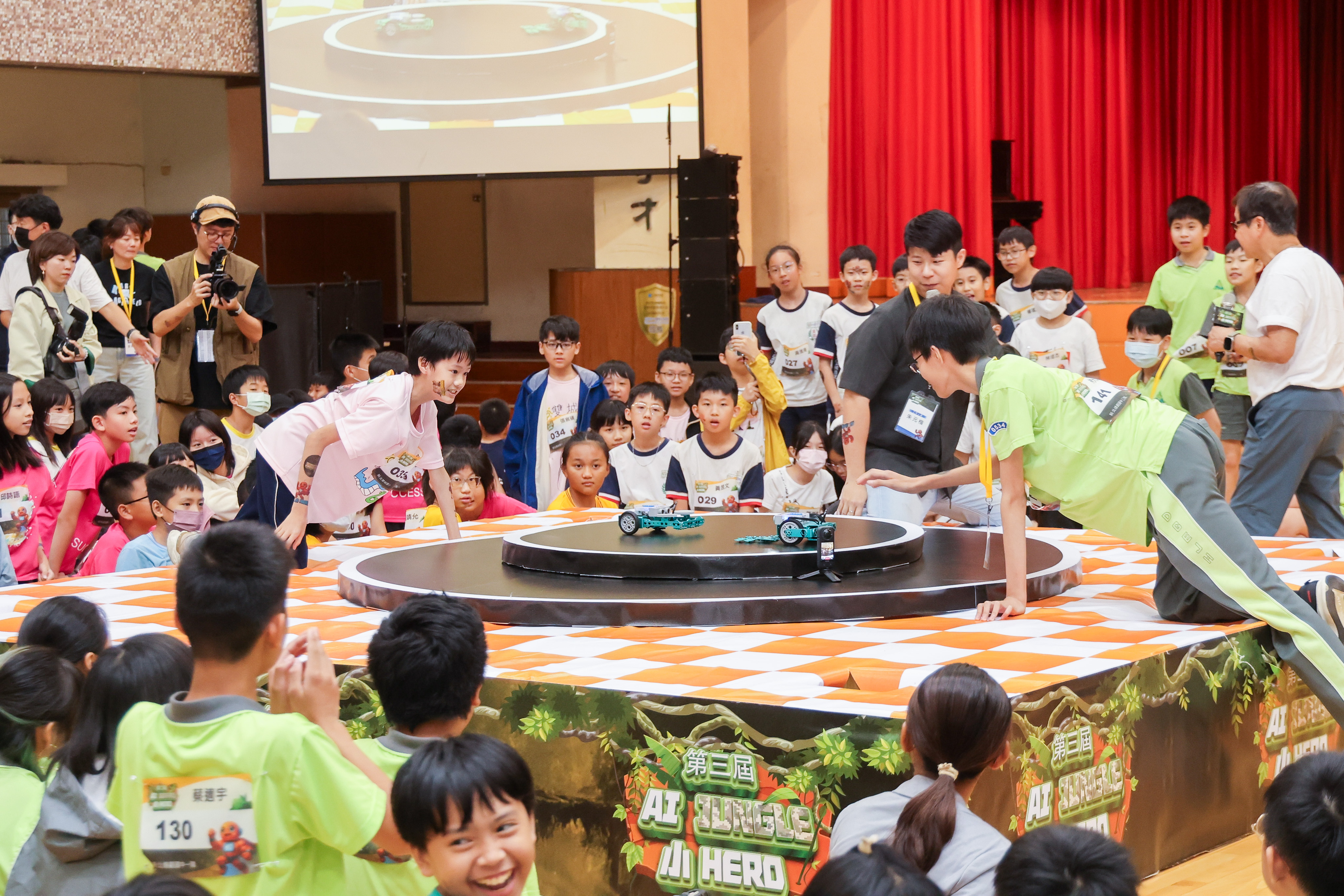 「第三屆 AI Jungle 小HERO」機器人跨縣市交流活動。
