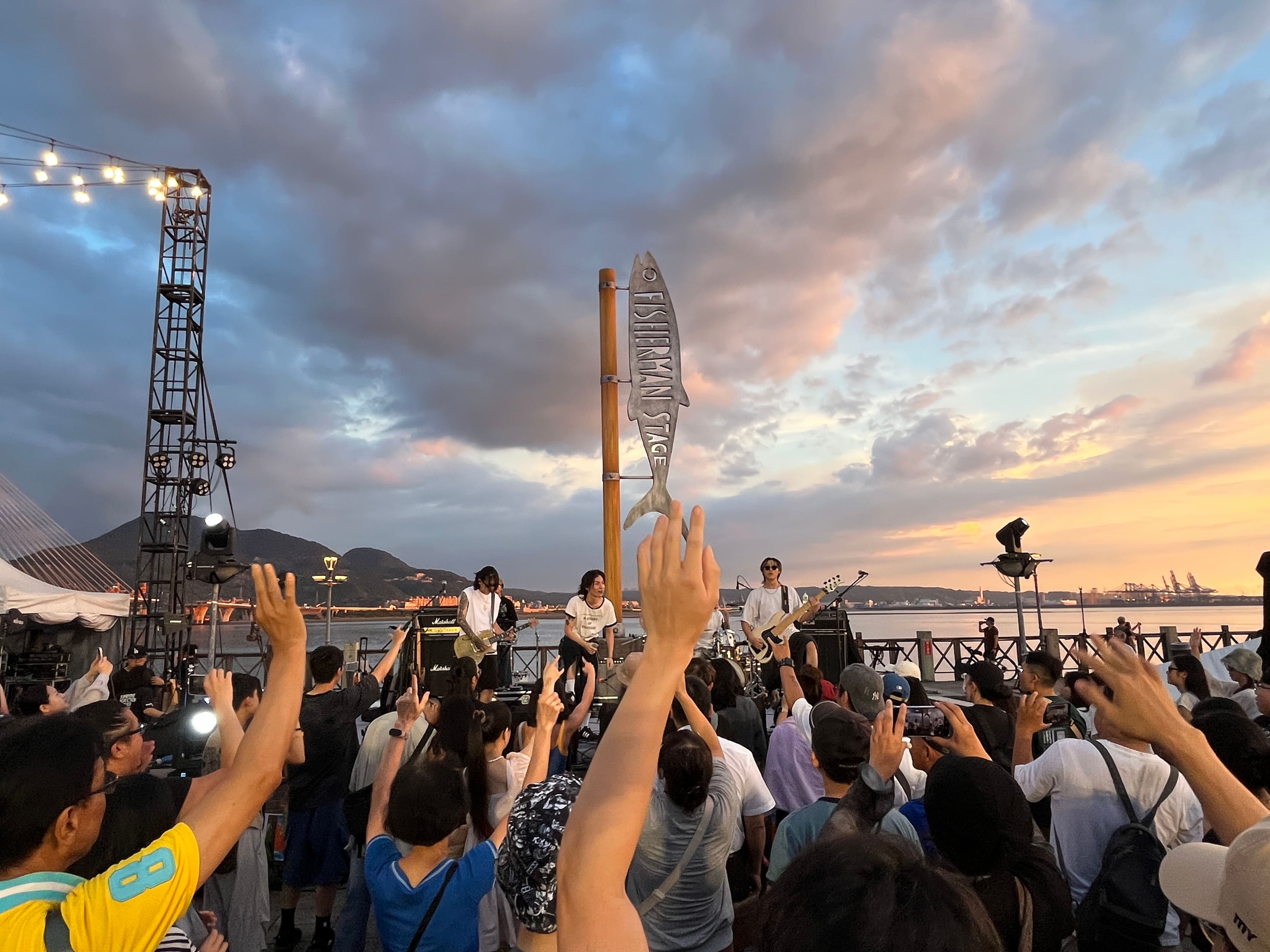  淡水漁人舞台卡司陣容堅強，邀集12組實力樂團與樂迷零距離互動開唱。