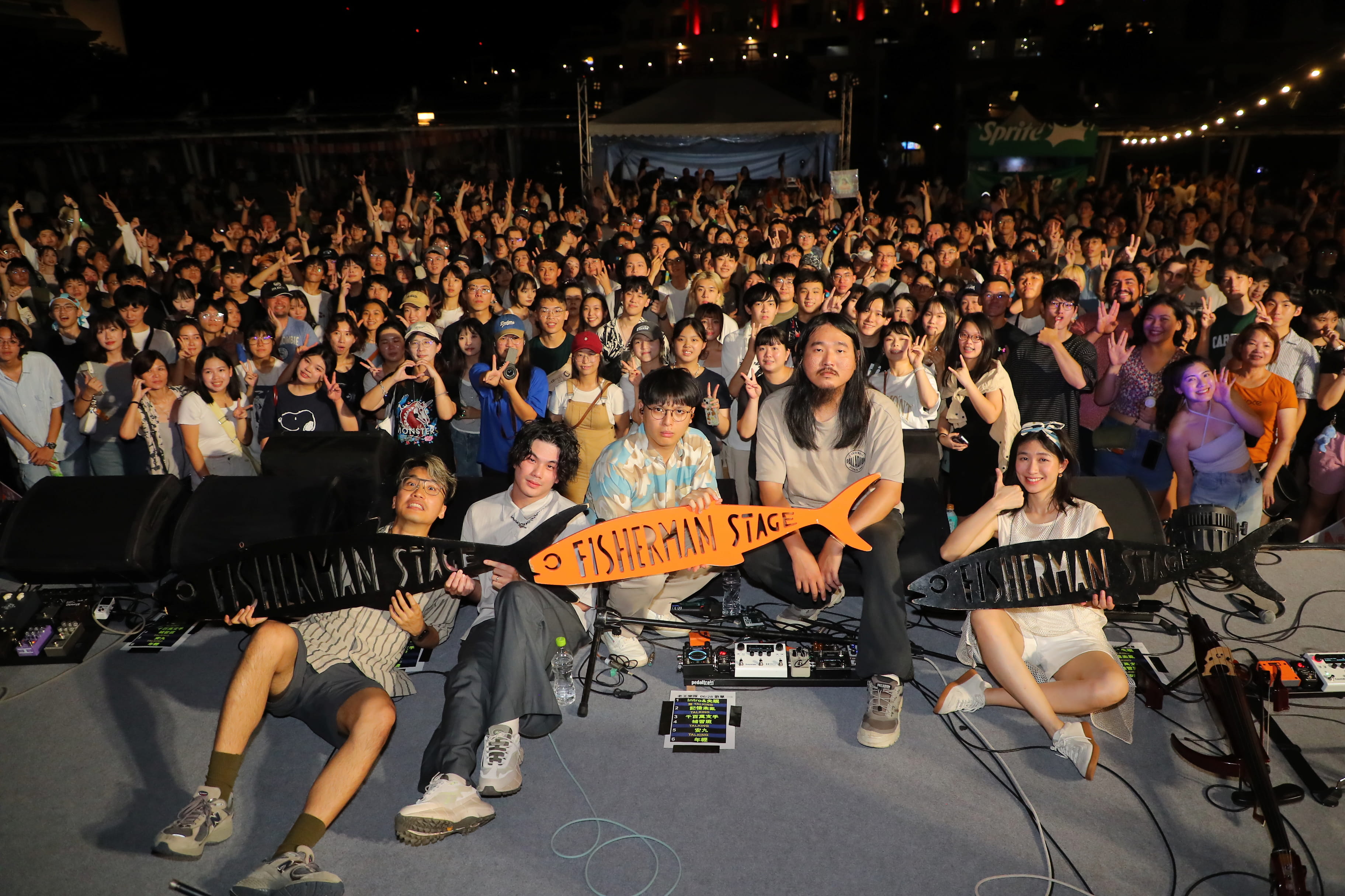 壓軸登場的「老王樂隊」帶來多首膾炙人口的經典代表作，將現場氣氛推向最高點。