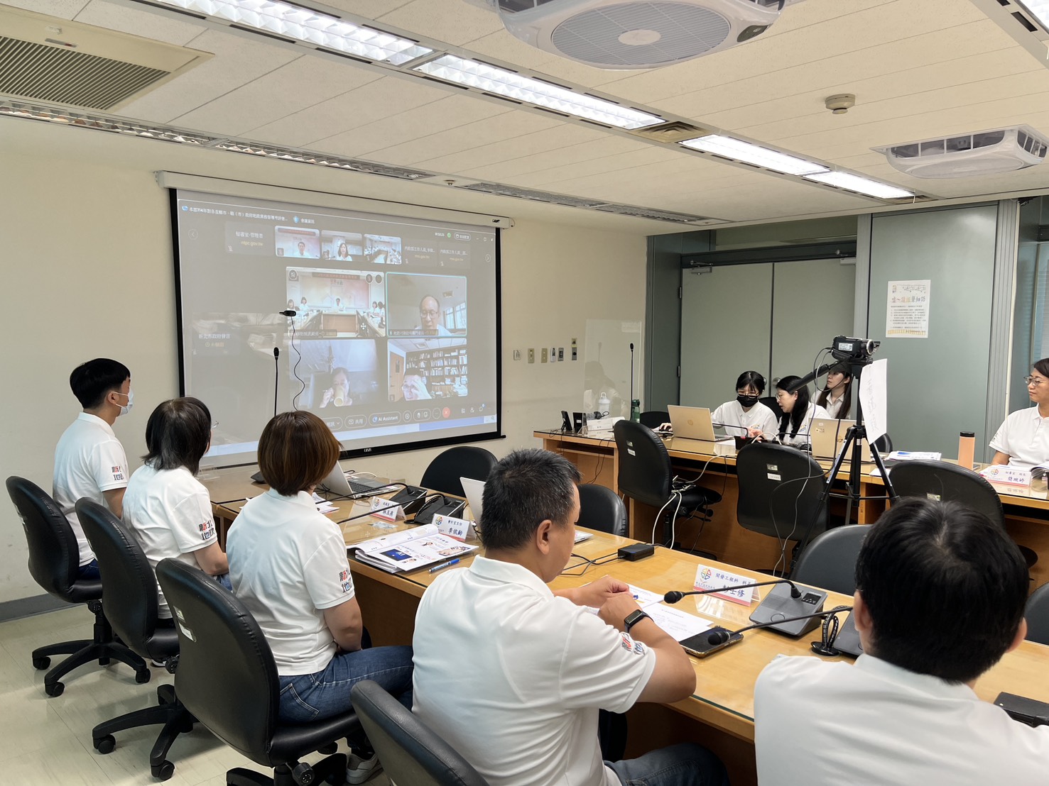 內政部以視訊方式進行地政業務考評。新北市地政局提供_0
