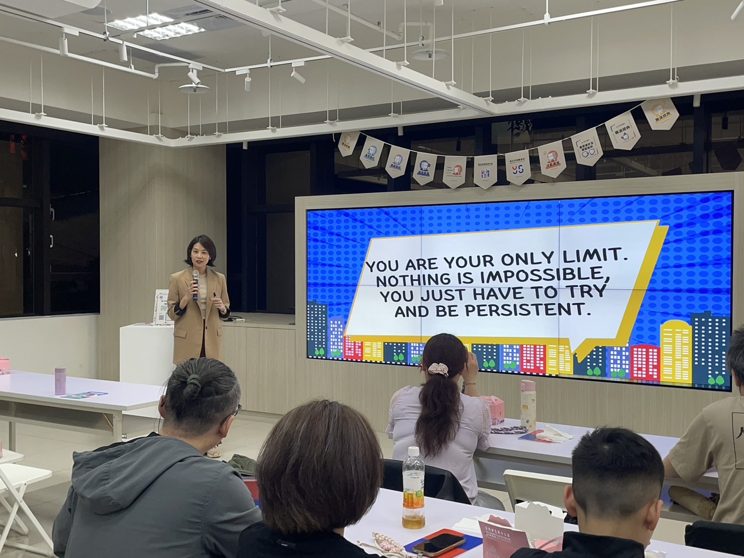 新北市青年局與AIT合作辦理「美國文化系列講座」，迴響熱烈。
