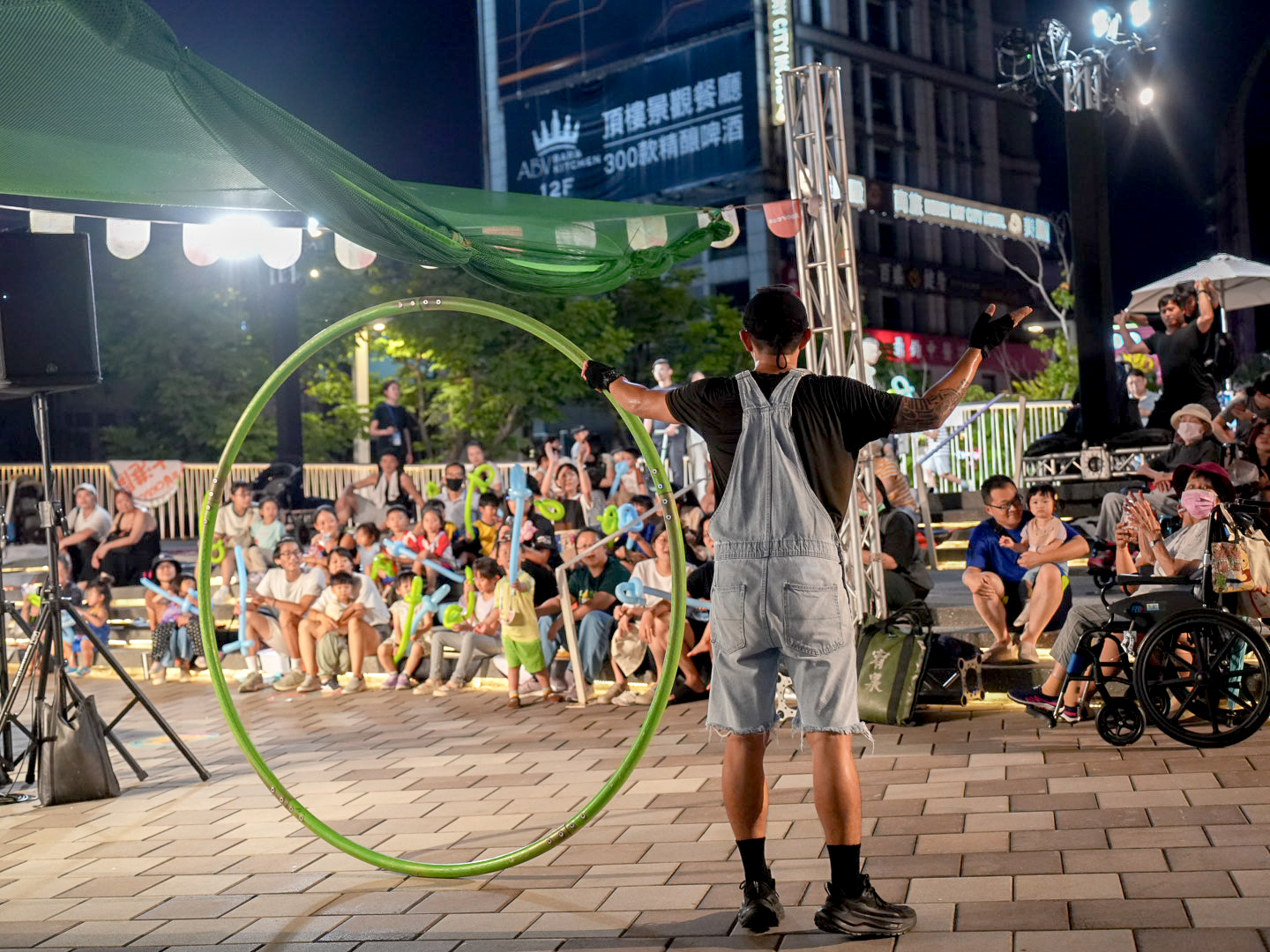 活動期間天馬戲創作劇團也攜手環境部與新北市環保局，推出以環境教育為主題的系列舞台劇演出。