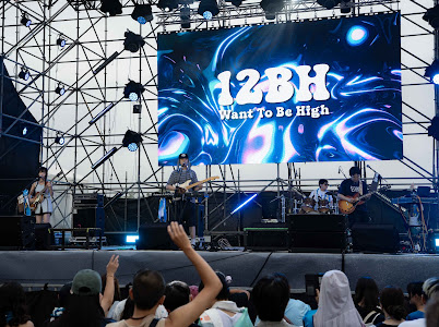 第一次來台演出的韓國團體12BH，為舞台注入溫柔而深刻的力量。