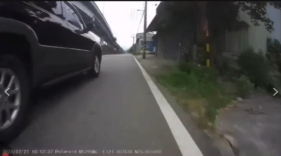  民眾發現後加速追車