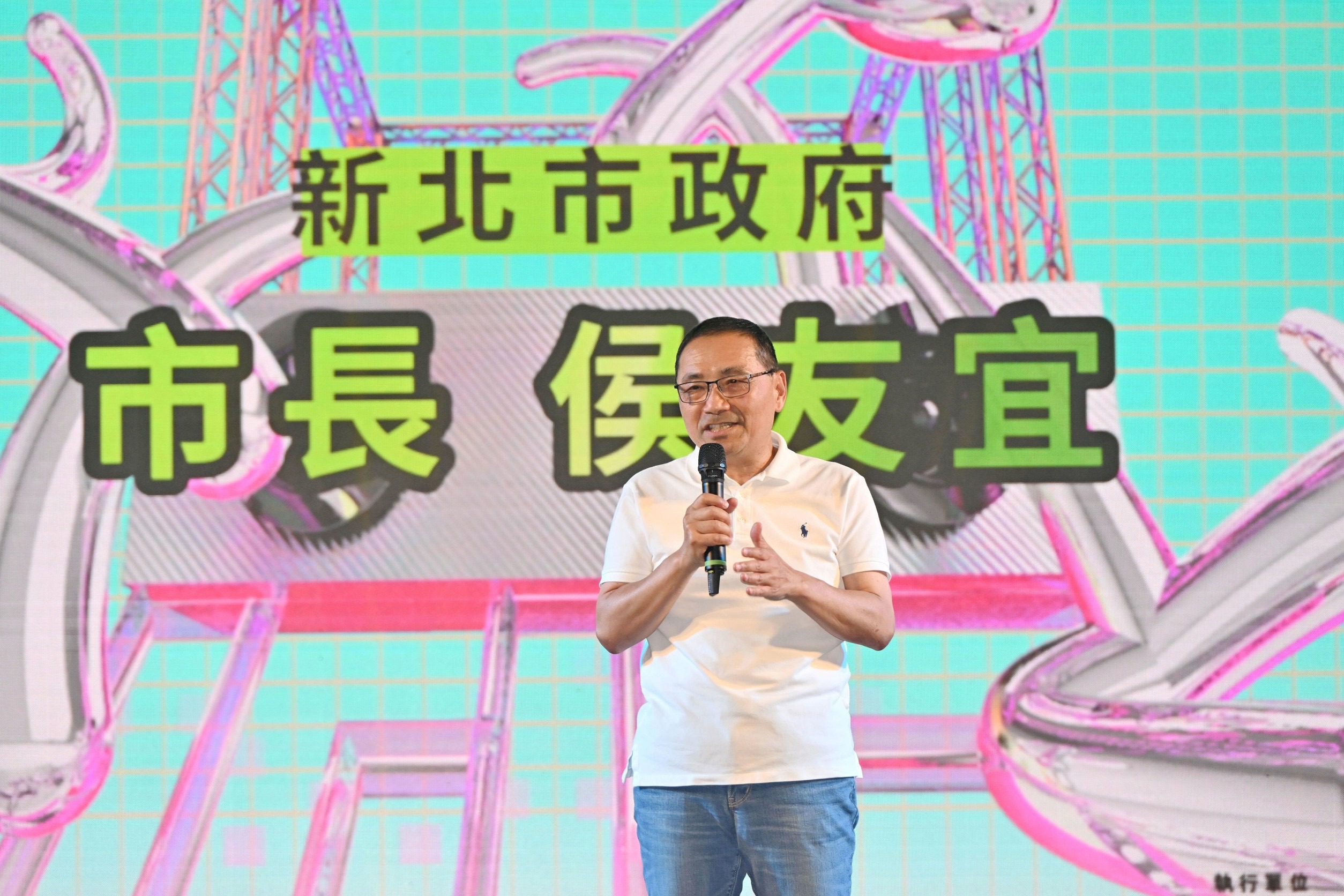 侯友宜鼓勵民眾不限年齡，一同加入街舞的行列，體現全民運動、健康生活的精神。