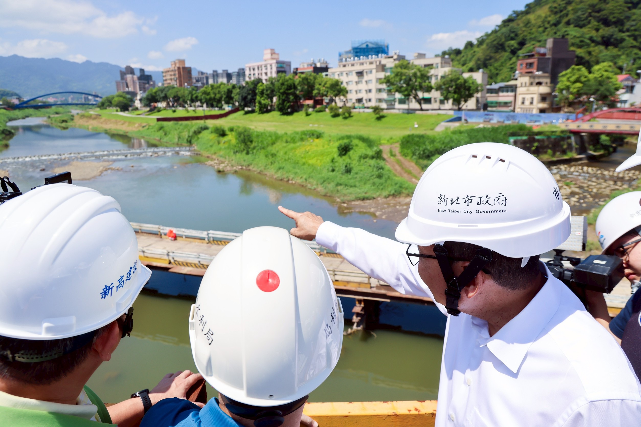 長福橋整體改建工程以防洪為主，結合周邊景觀營造及商圈經濟，帶動三峽觀光發展。