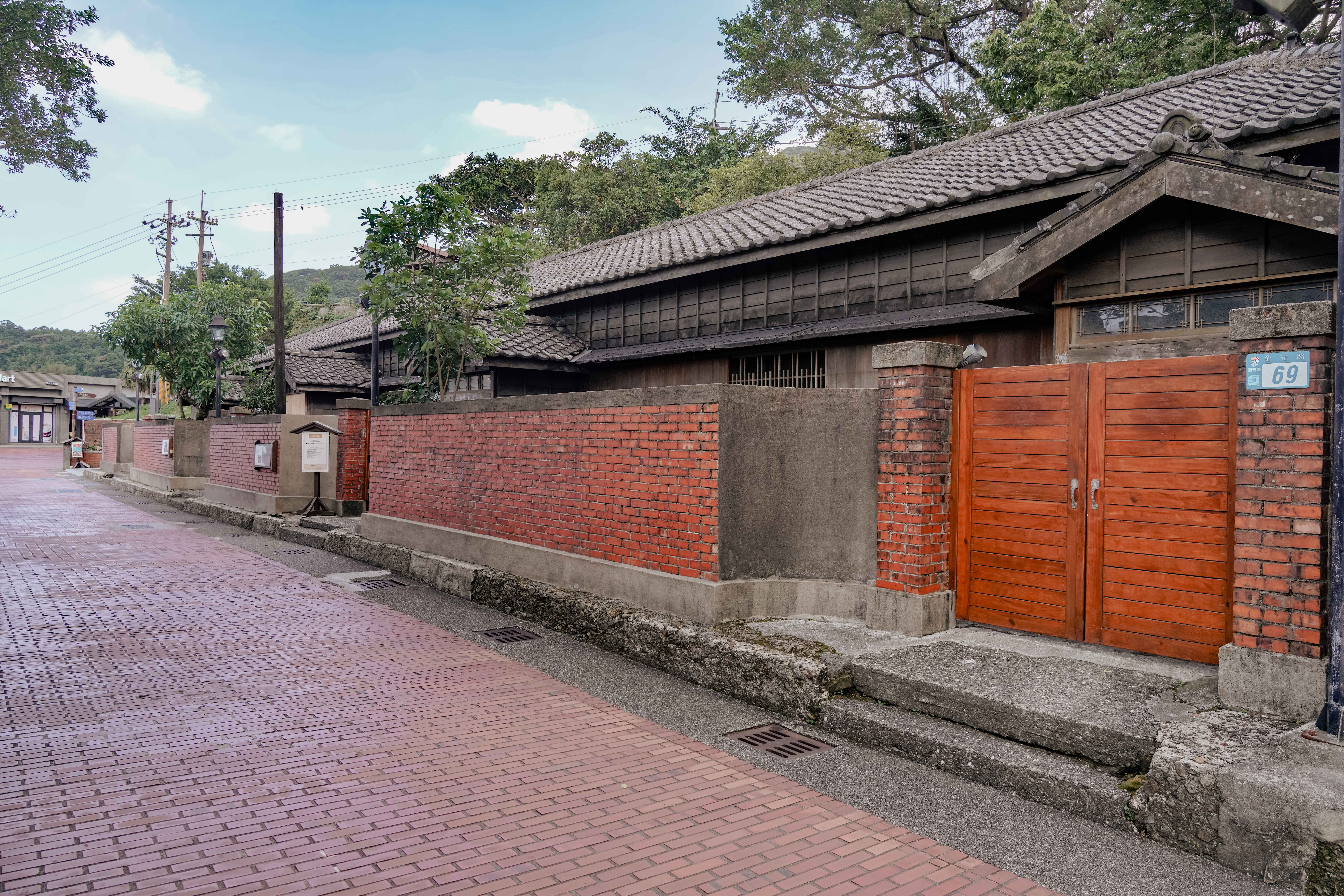 新北協拍中心今年推出金獎路線，涵蓋板橋、深坑、汐止、瑞芳、金山、淡水等地，深具懷舊氛圍的瑞芳黃金博物館四連棟日式建築，即吸引金鐘作品《生生世世》前來取景。