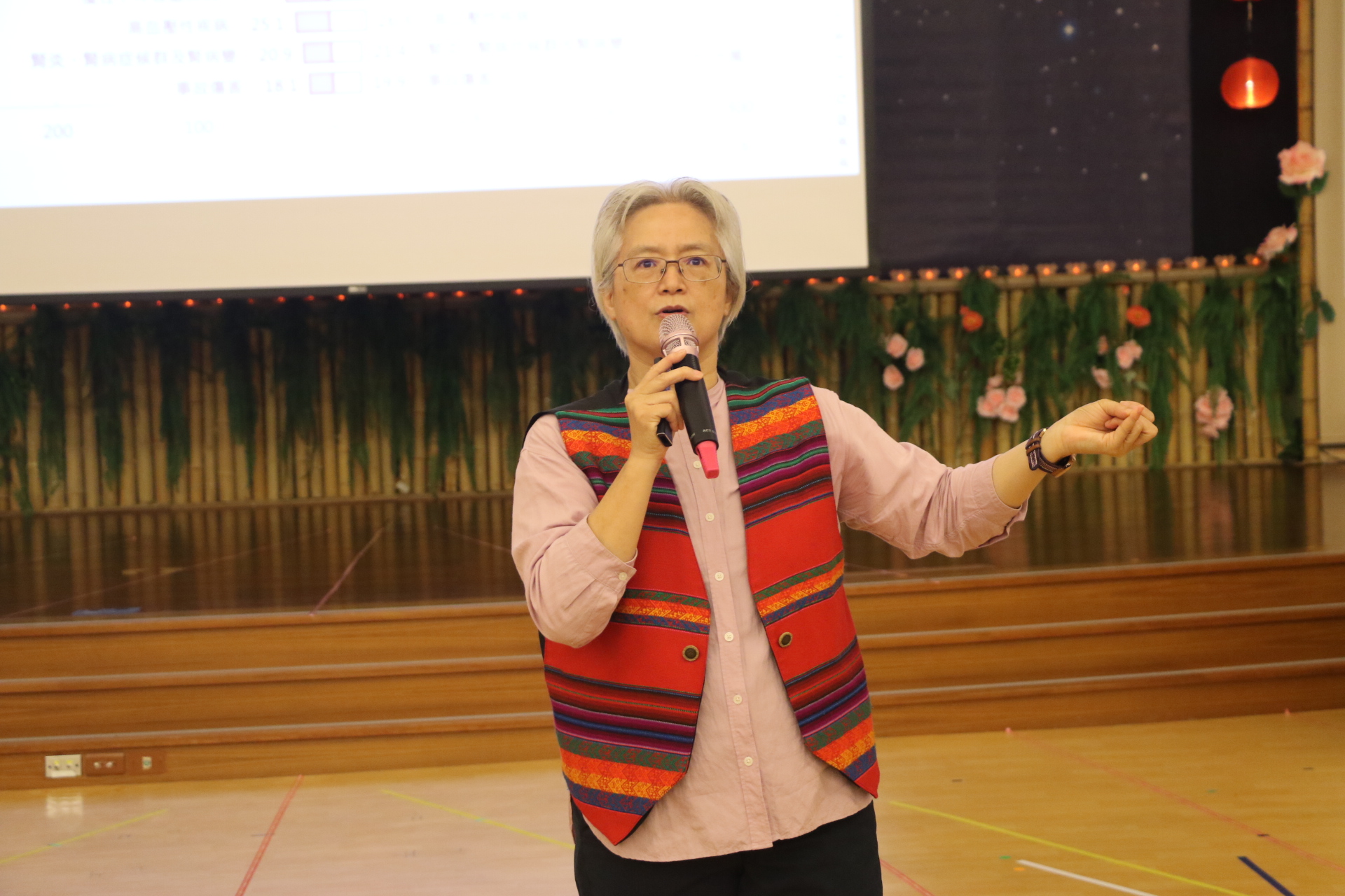 沈邑穎醫師表示，人從50歲以後五臟會慢慢衰退，因此40歲起就要懂得保養身體，疏通經絡、調暢氣血，以靈活身體。