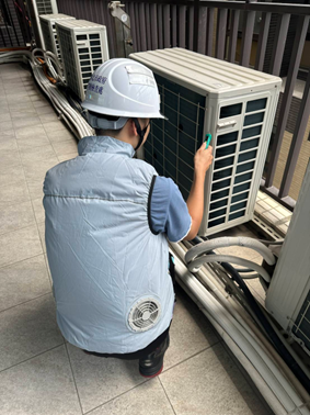 移動作業可穿戴風扇衣等降溫措施。