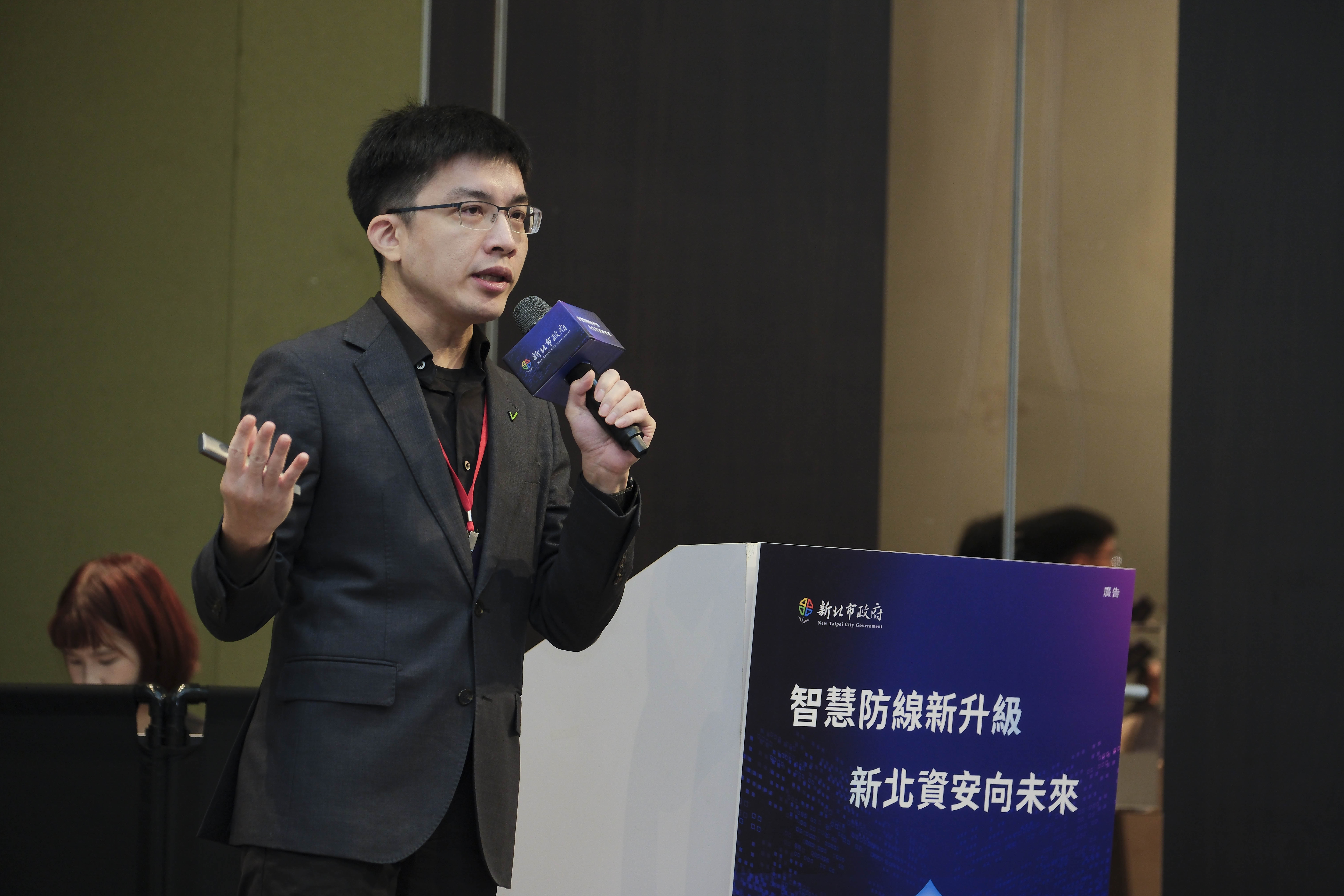 DEVCORE執行長翁浩正致詞