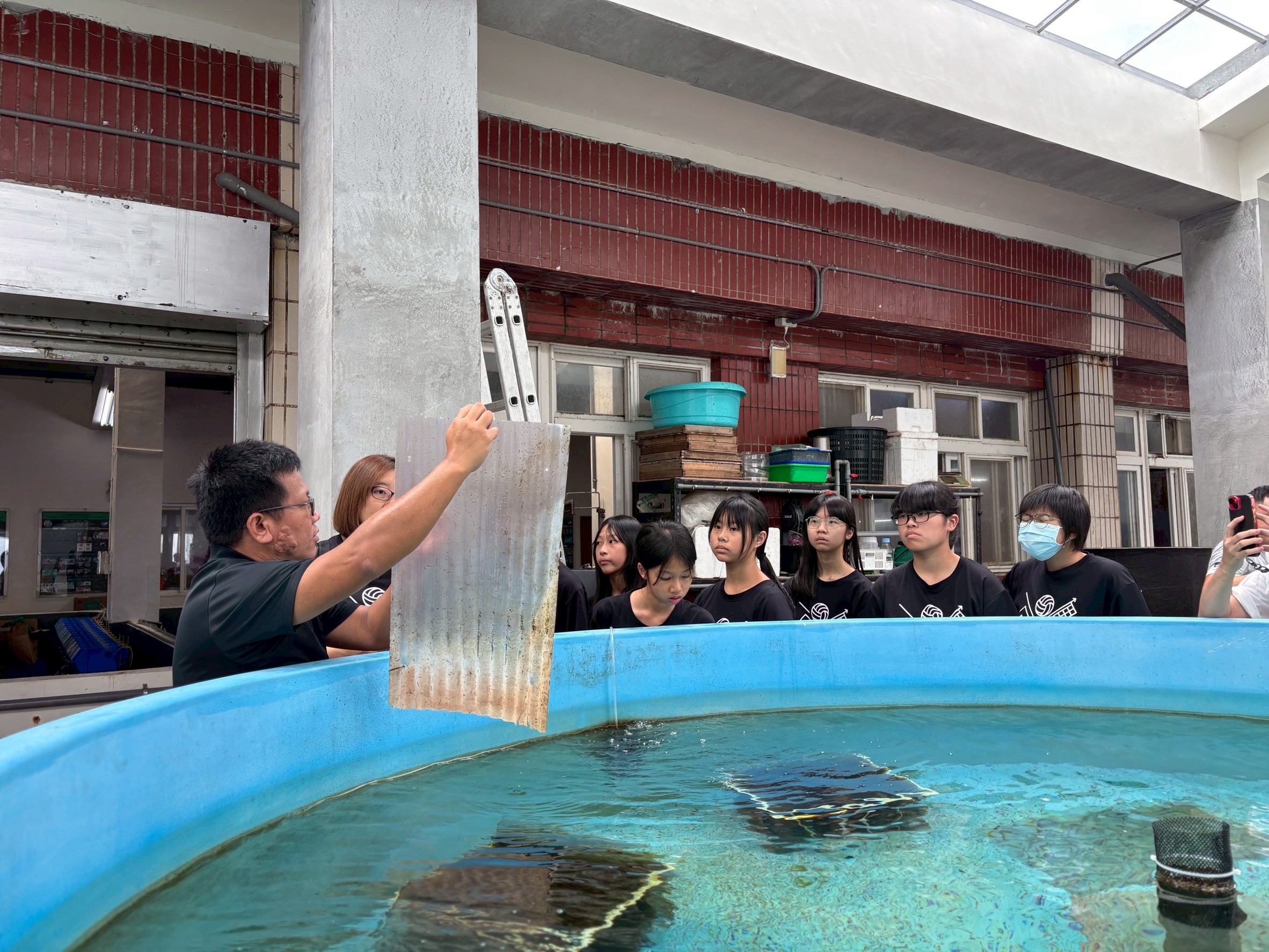 親自體驗放流復育過程與養殖工作，成為守護海洋的實踐者 (2)