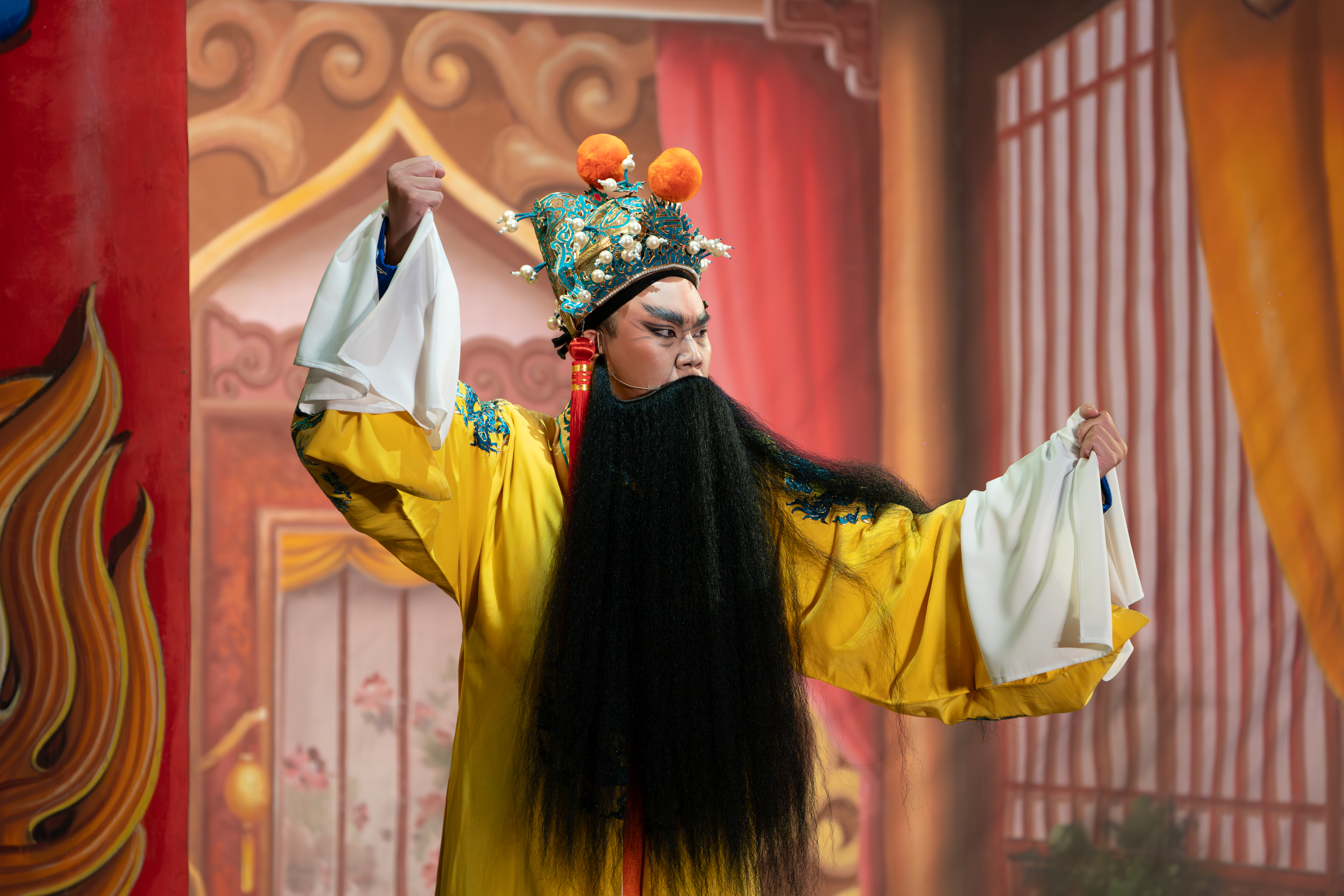 《封神演義．造摘星樓、比干取心》紂王由薪傳歌仔戲團鄭力榮所飾演