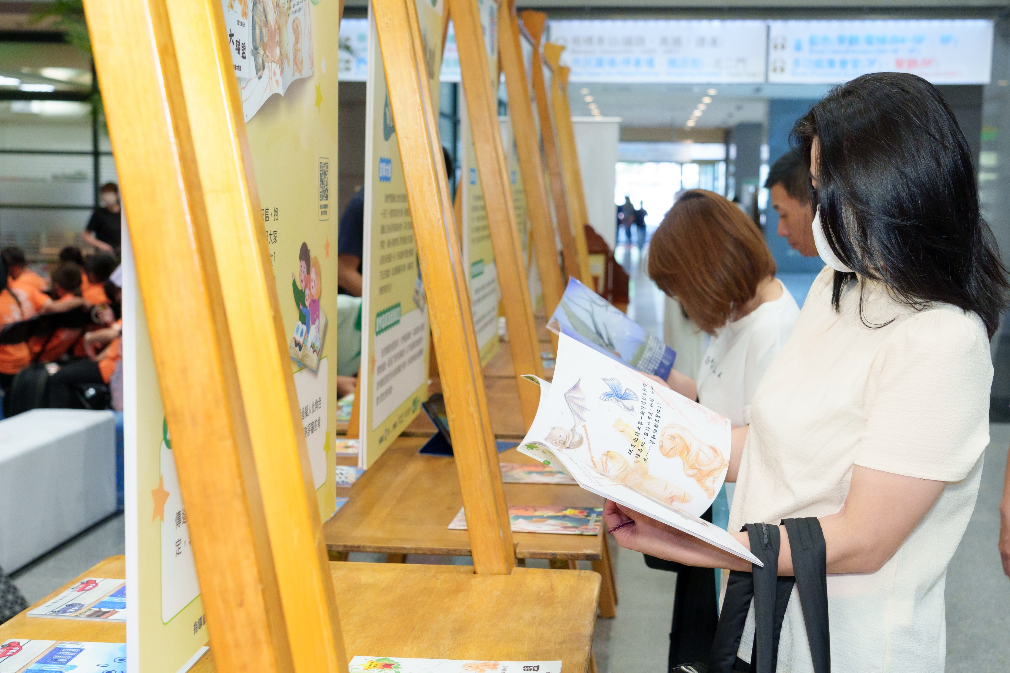 獲獎作品將即日起至9月22日，現場擺設繪本供民眾閱覽