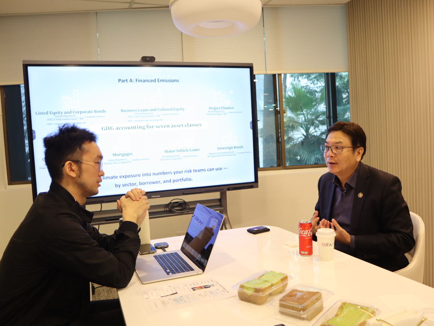 新北青年創業代表Evercomm創辦人Ted Chen長期協助新加坡各大銀行與產業導入綠色金融工具，並將經驗串聯回台灣，與國內金融業者展開合作
