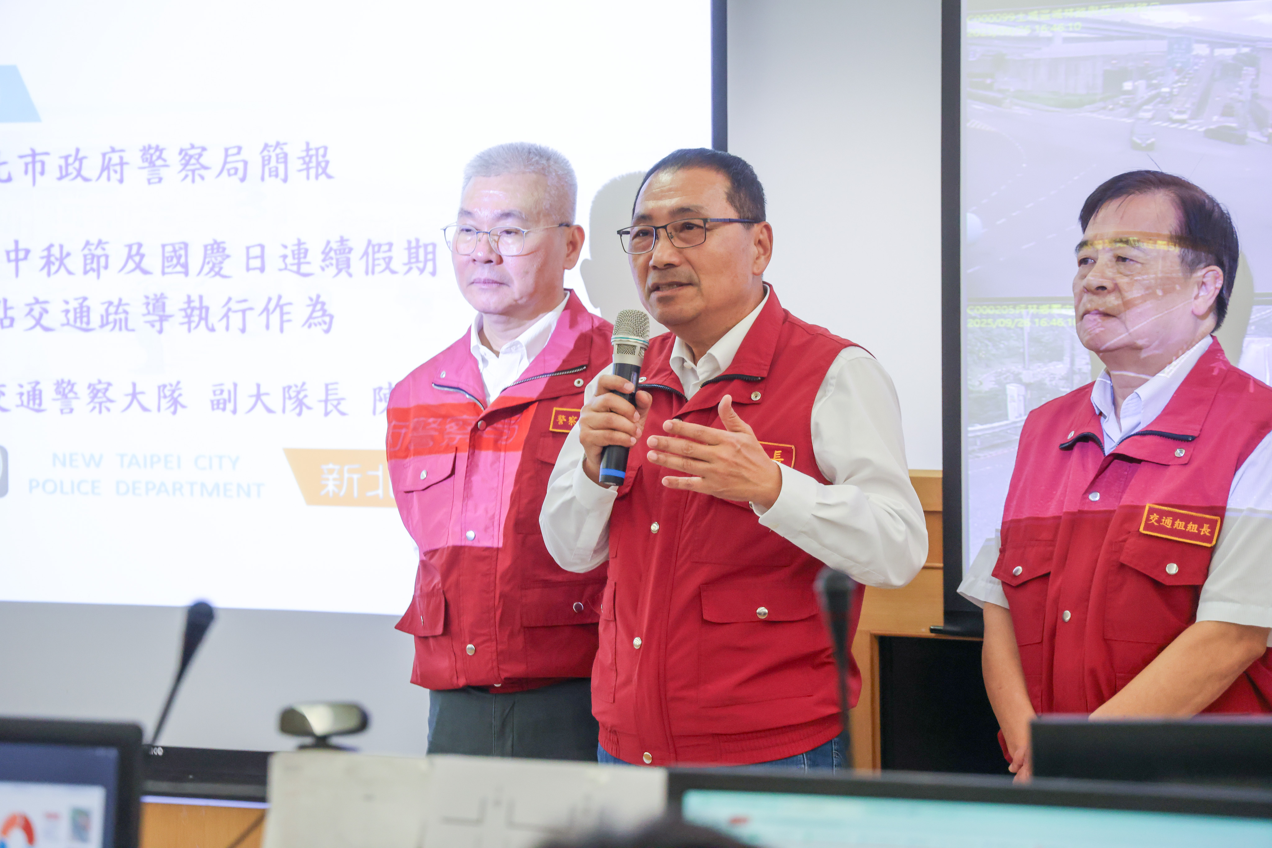 侯友宜說，高齡者、機車族及行人是事故發生的高風險族群，為此市府啟動「冬季安全行─冬安計畫」。