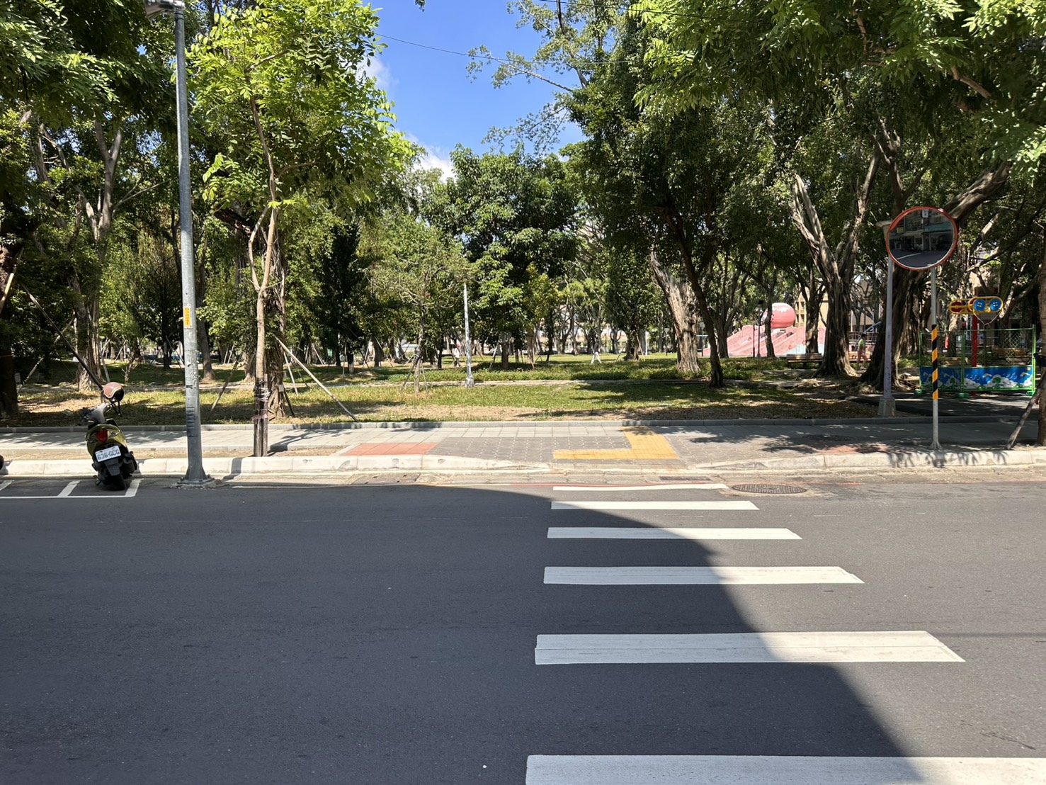 3.道路與公園人行道無障礙銜接