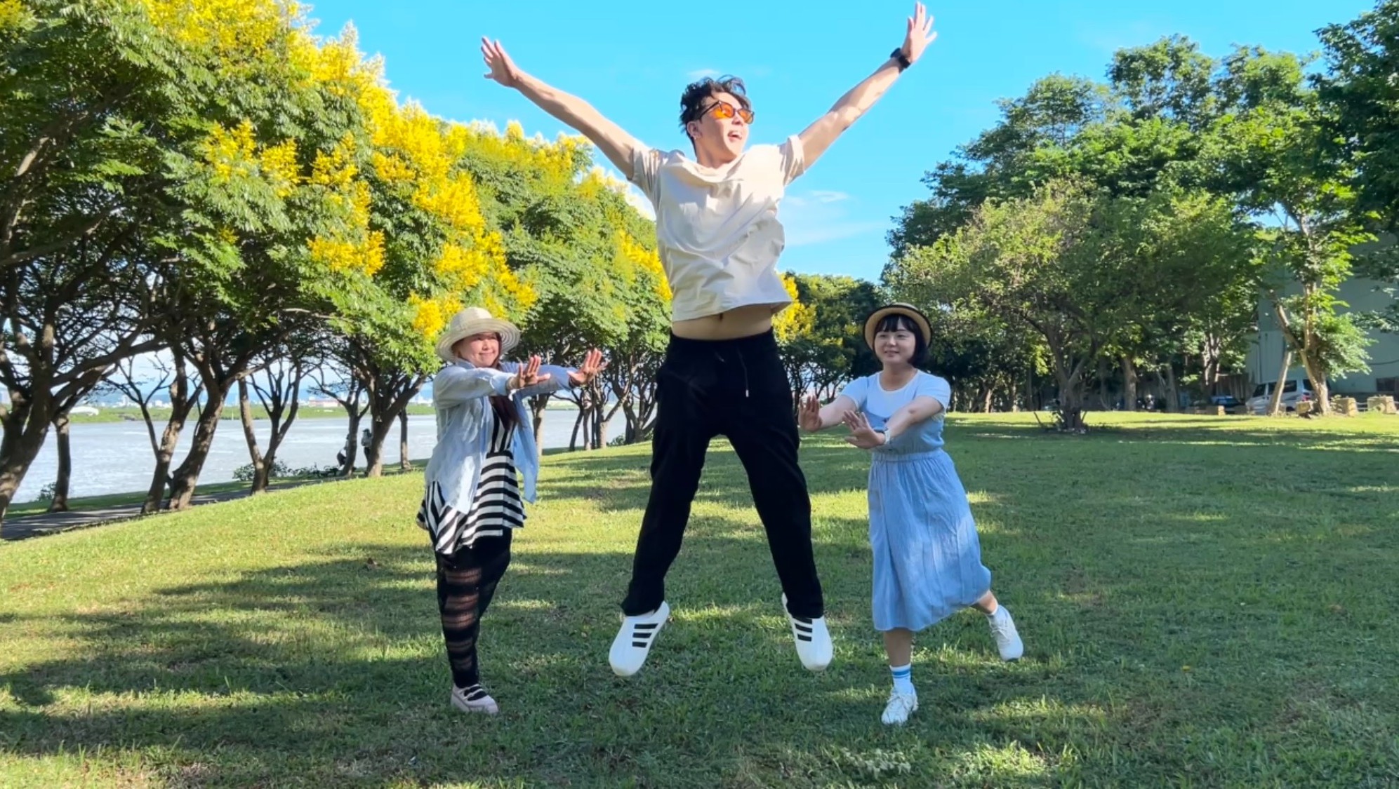 一秒拍出趣味感 臺灣欒樹陪你共度甜蜜時光