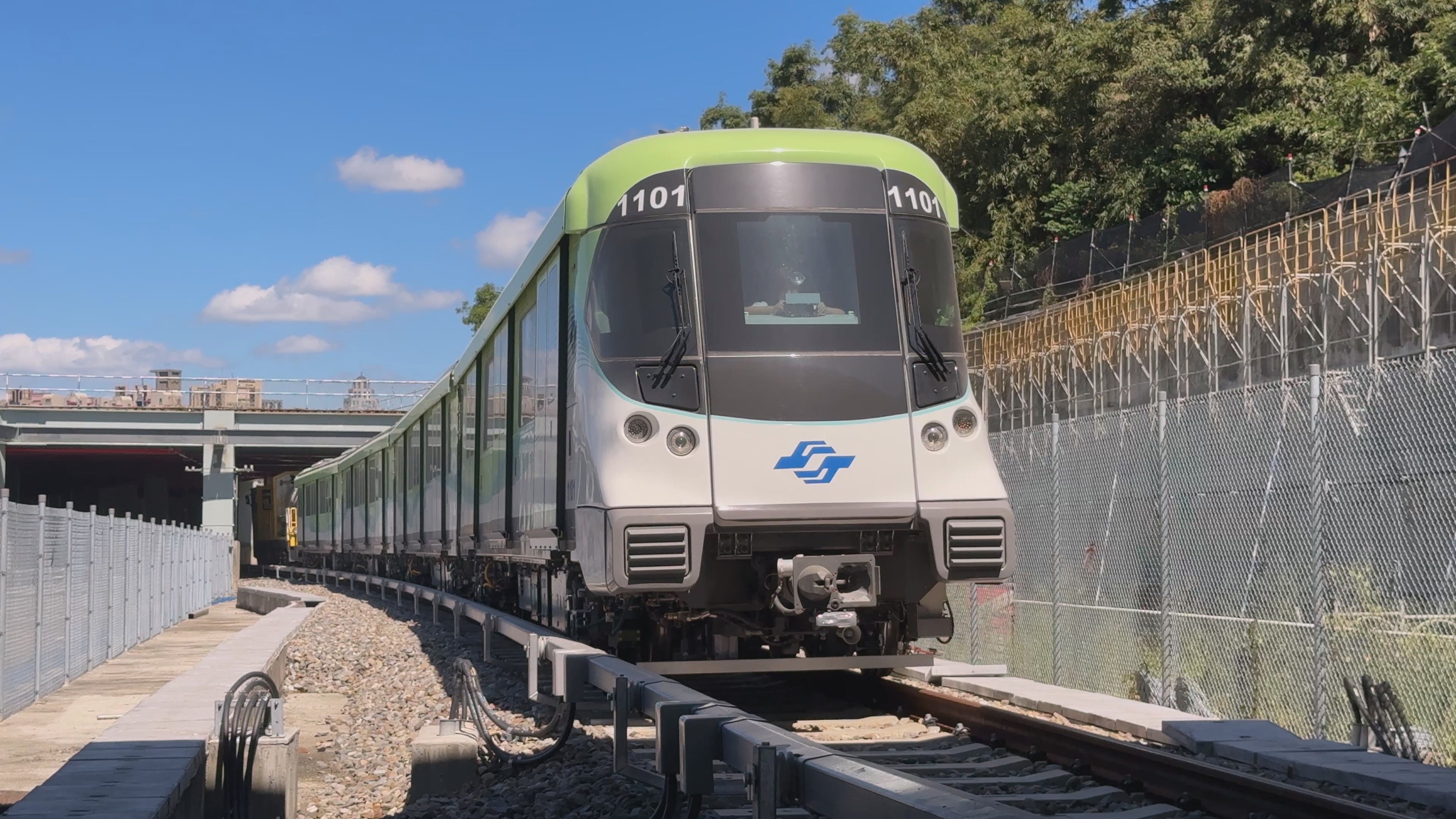 萬大中和線列車測試中