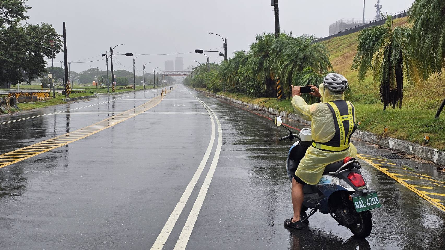  高灘處已派員巡檢重新堤外道道路