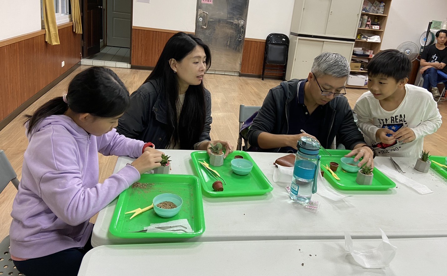 親子農村手作DIY，讓參與的民眾動手創作，留下獨一無二的回憶