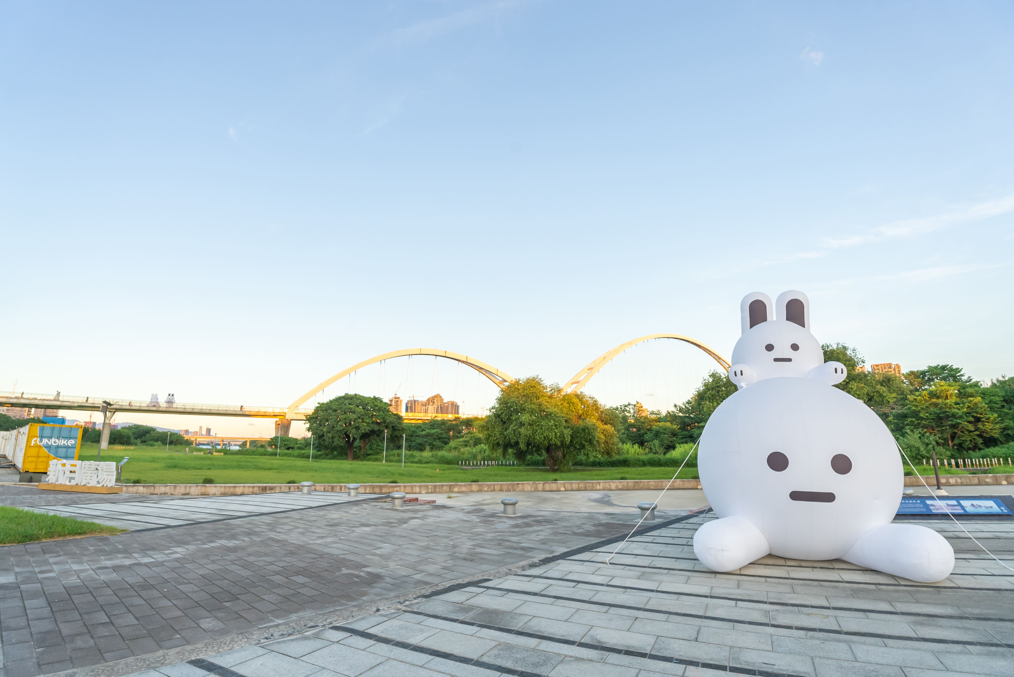  新月廣場兔兔Q只到10月31日，把握機會一起合照