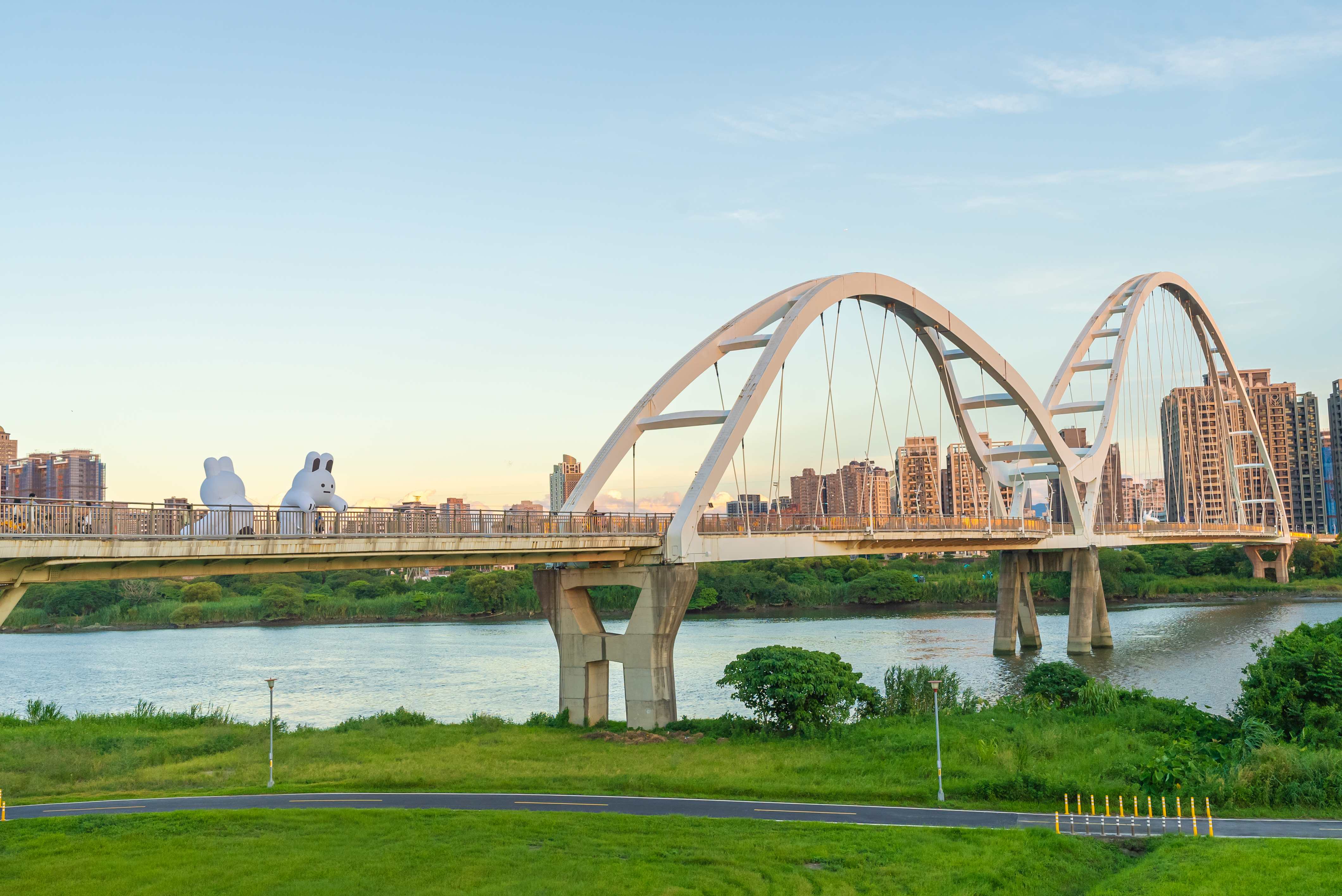  Alan Hong為新月橋打造兔兔Q只到10月底