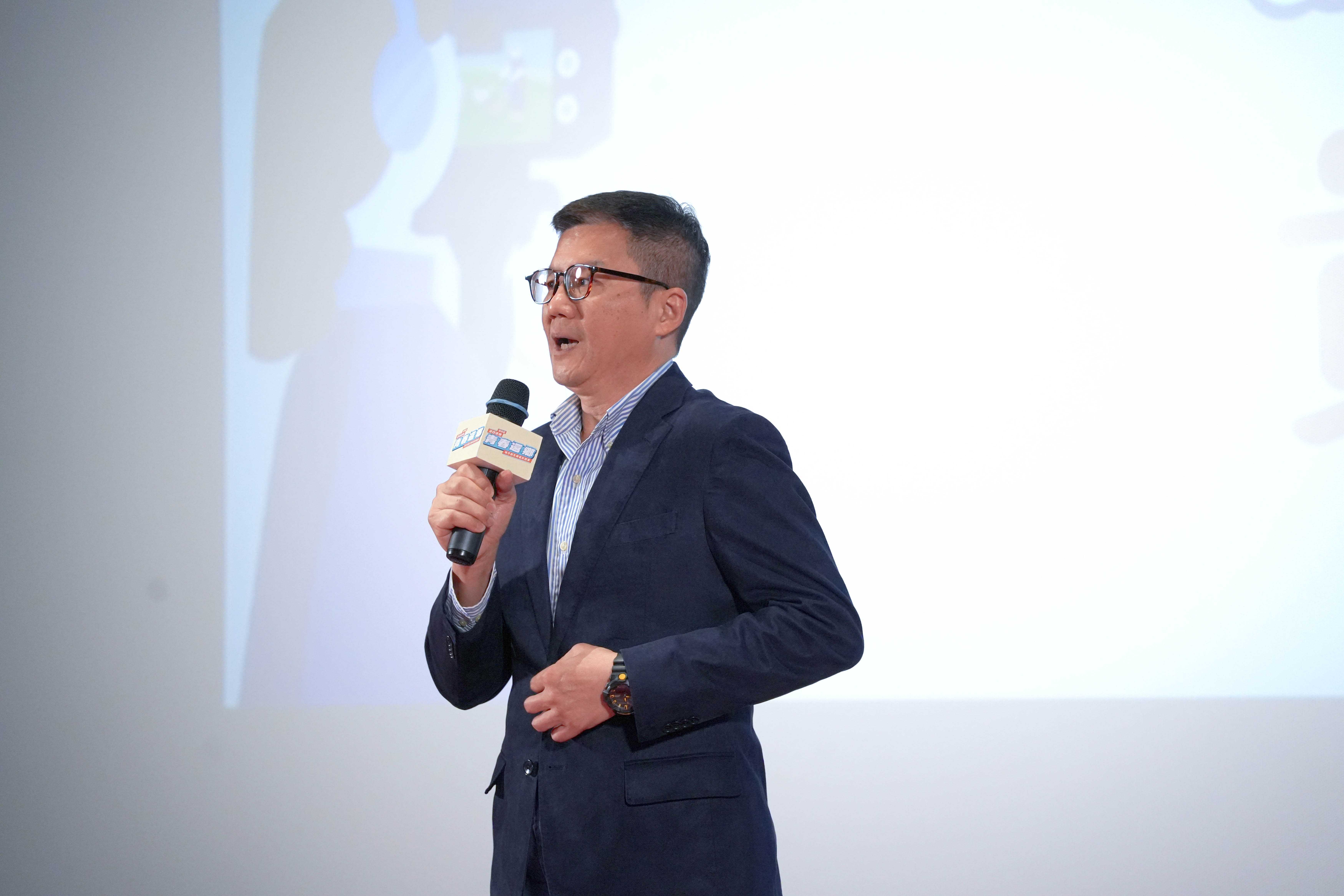 新北市府副秘書長張其強出席頒獎典禮感謝六縣市支持地方創生。