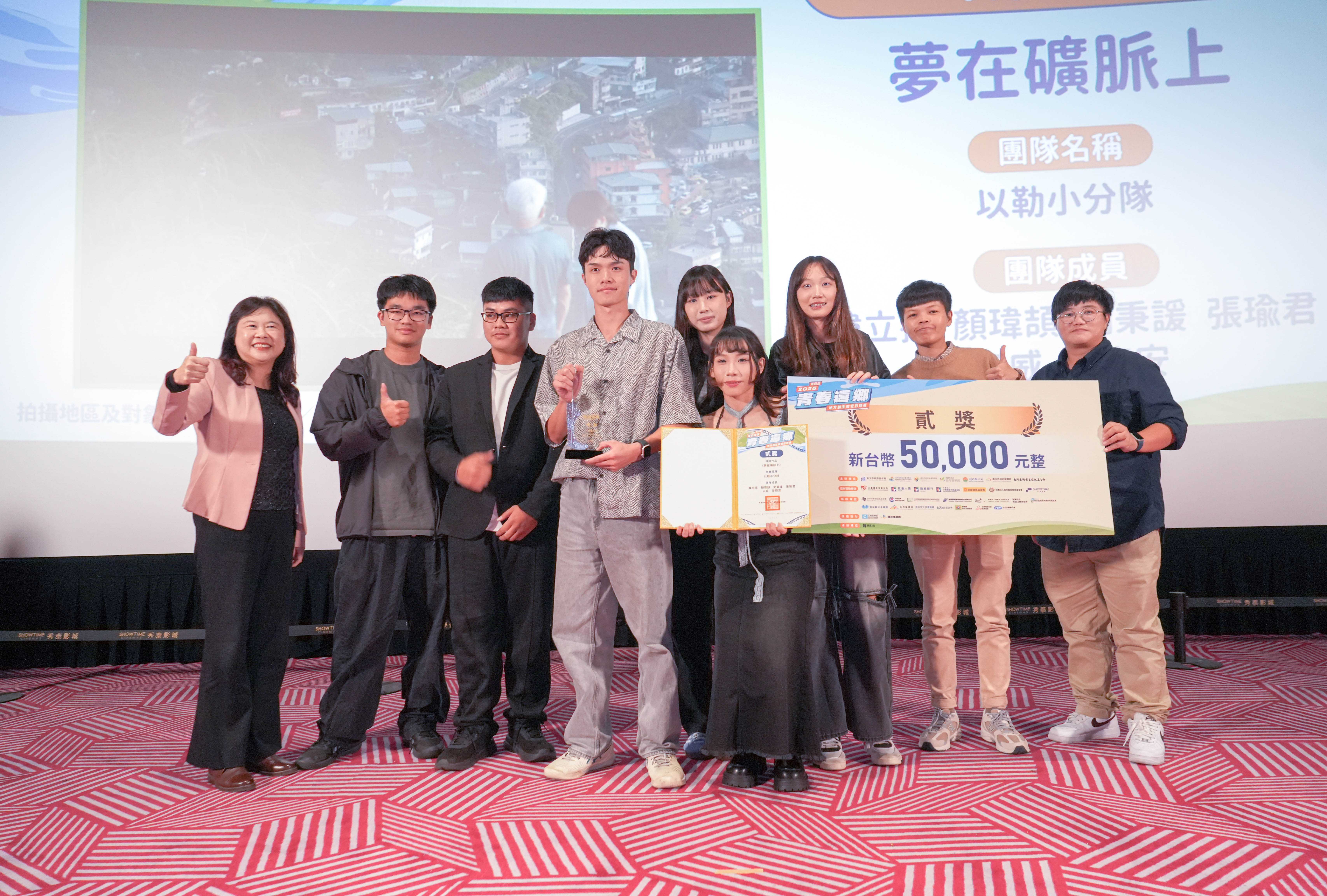 現場有72個展售攤位，參與品牌數超過100家，週末兩日到碧潭喝咖啡、逛市集