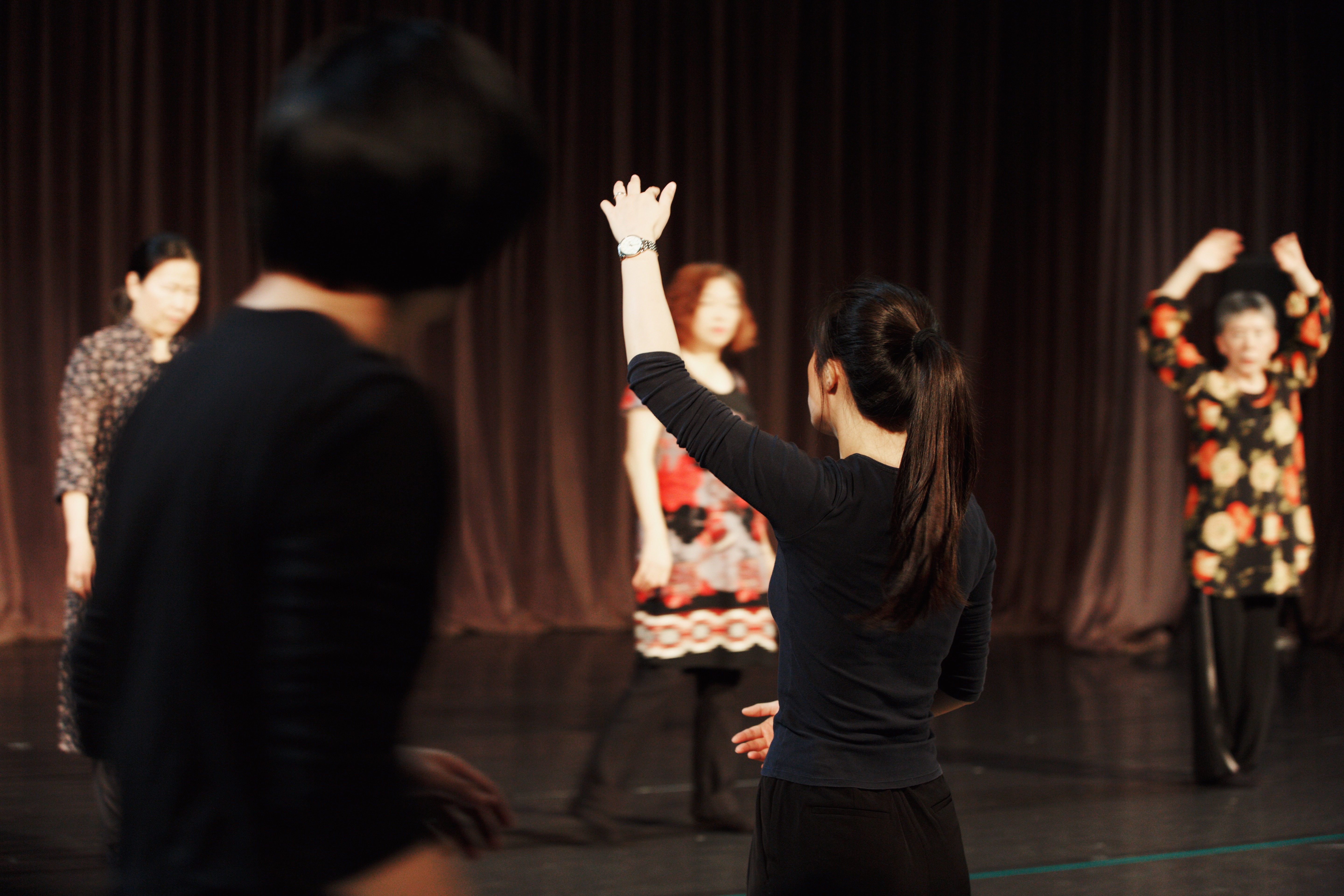 「二律悖反協作體」以身體與演劇工作坊，邀請熟齡族群，重新理解自身與空間的關係