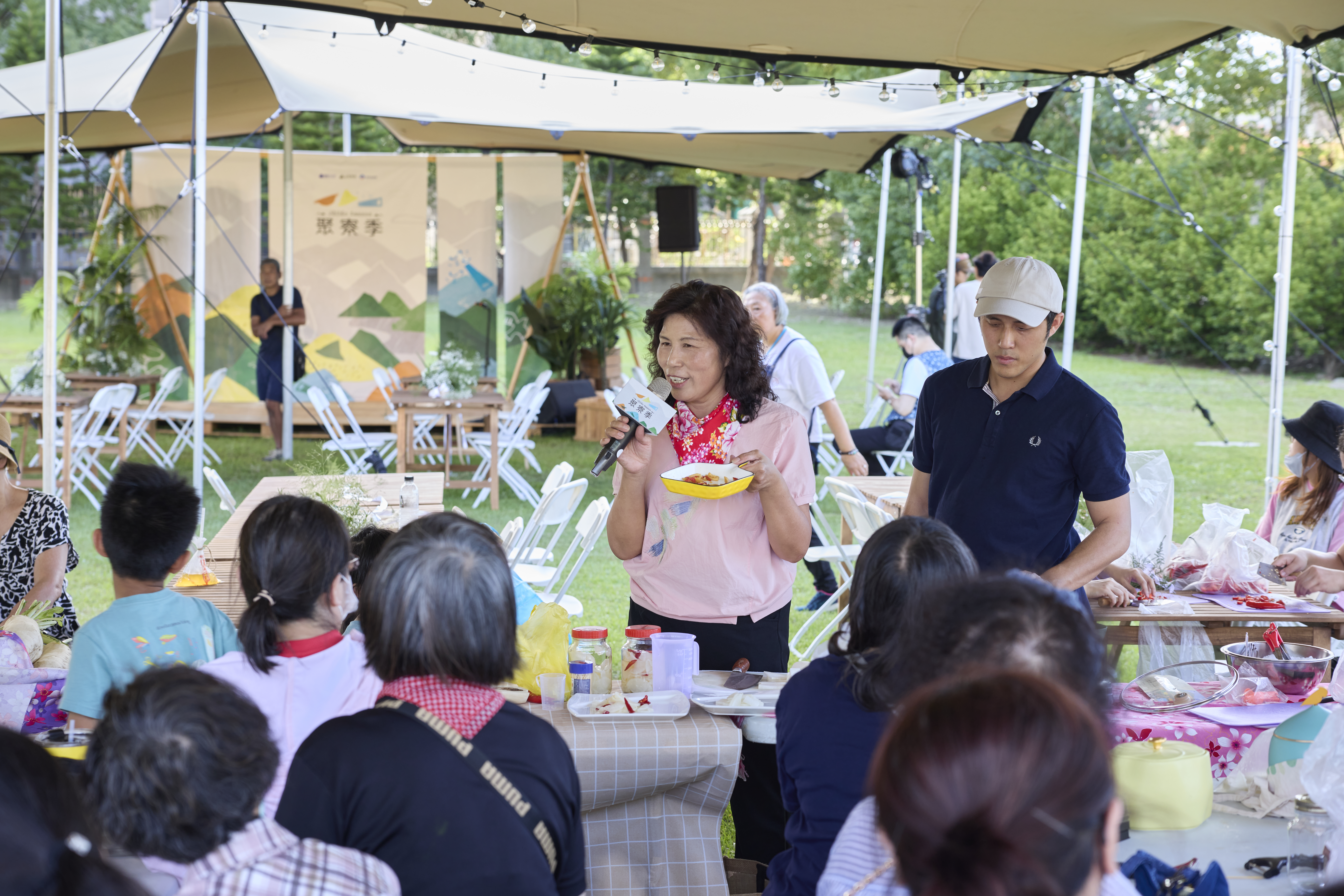 辦理醃漬客家糖醋蘿蔔，並與鶯歌陶瓷博物館聯名梅甕醃漬