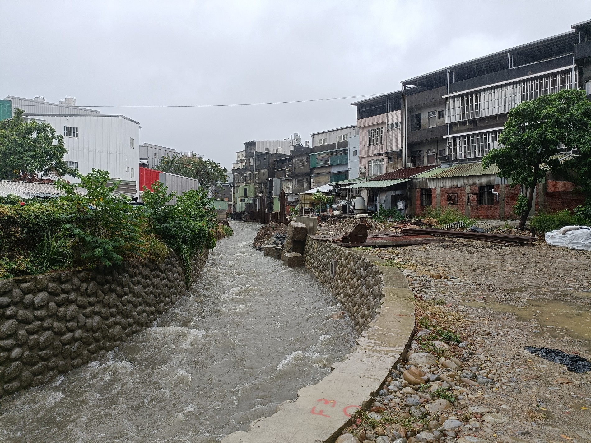 東門溪河道改善後成功發揮洪水排放功能，下游不再有淹水情形