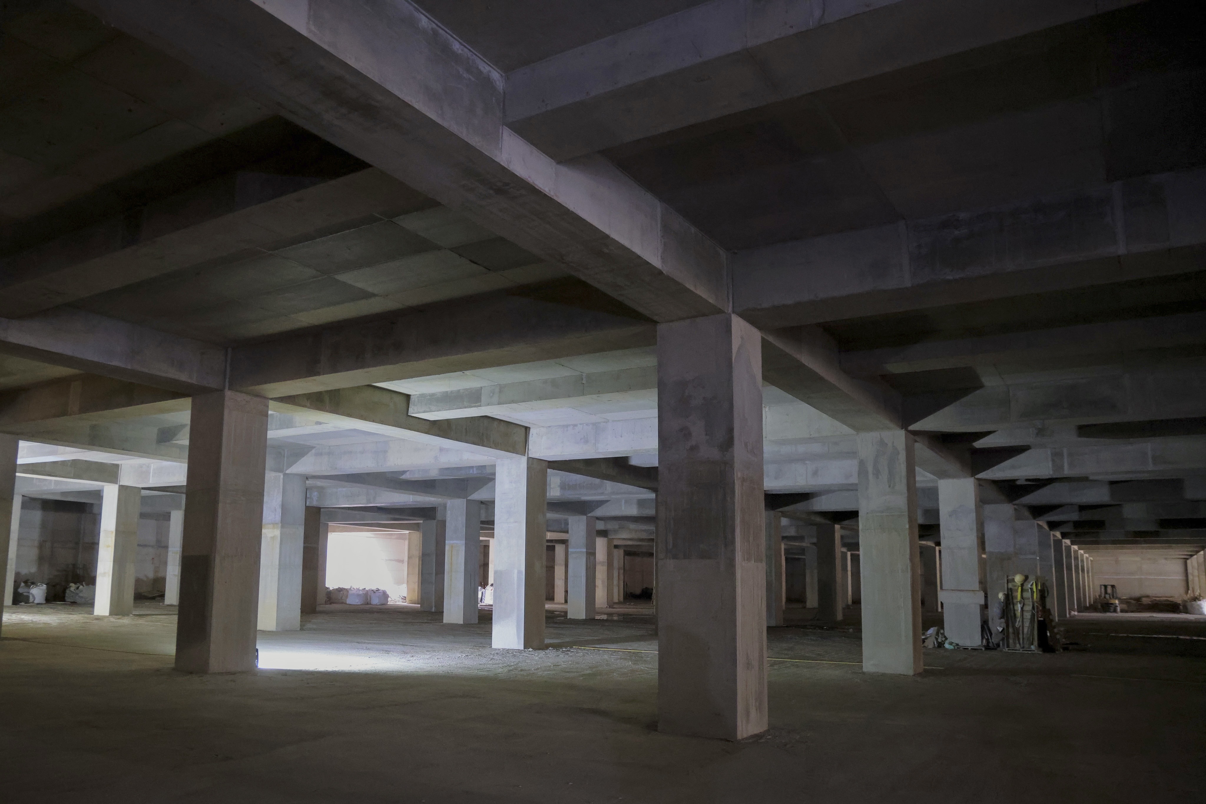 鳳鳴滯洪池興建工程預計於115年2月完工，蓄水量6.2萬公噸，相當於33座標準游泳池。