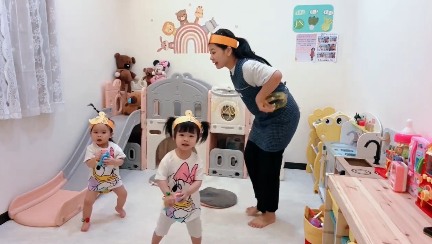  居家保母徐子安帶著幼兒律動 獲得音樂律動優勝獎