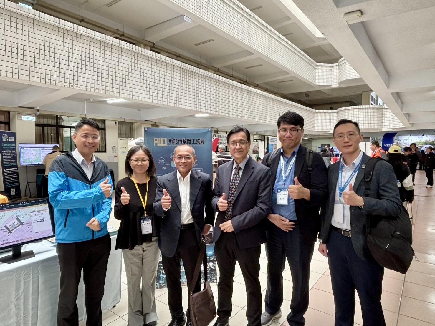 工務局參加2025土木科技展暨國際研討會，展示新北推動智慧工程的最新技術與成果。