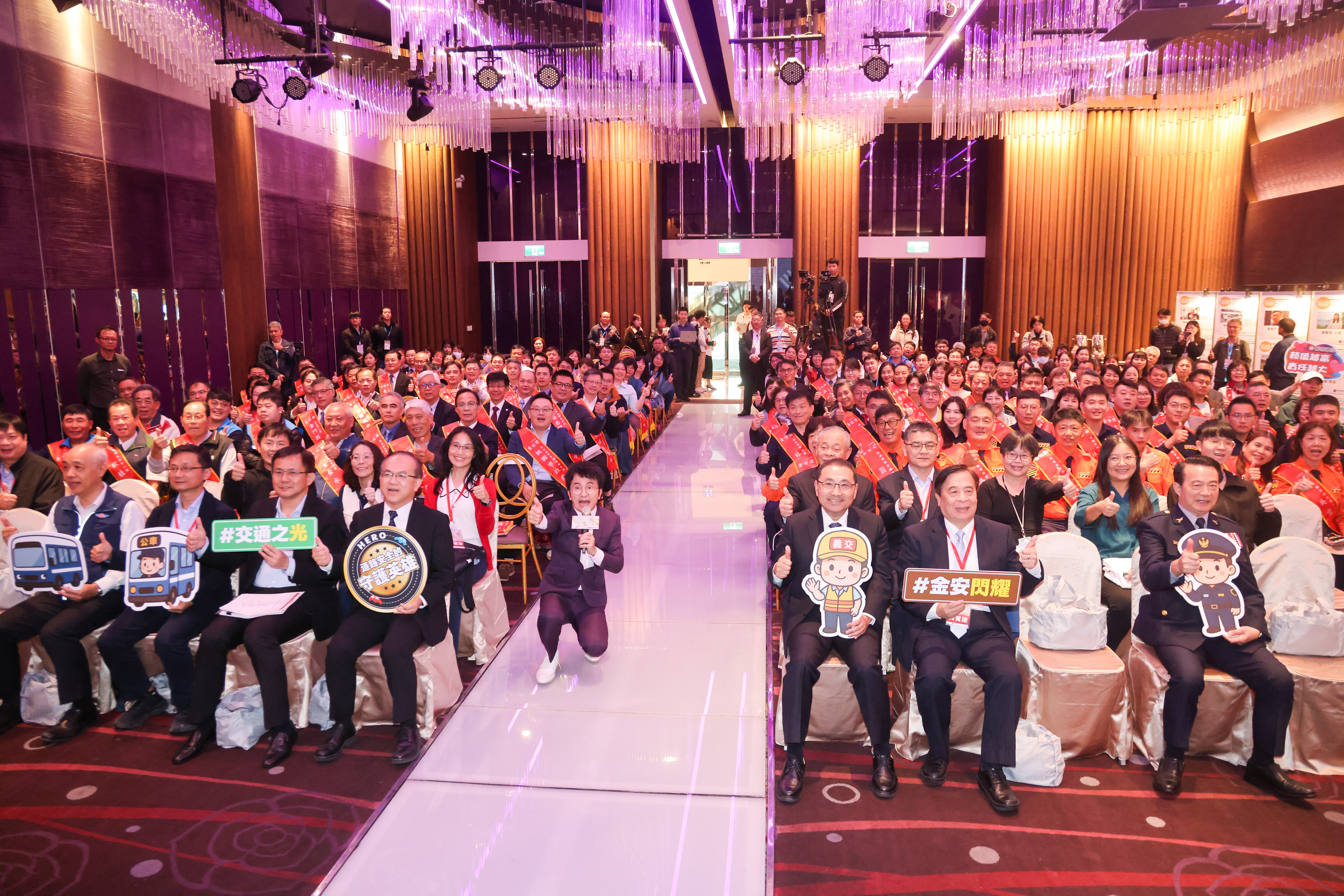 新北市府持續推動智慧交通建設，明（115）年將啟用新北智慧運輸中心，整合智慧交通、智慧停車及智慧公運系統，以科技完善交通安全網。