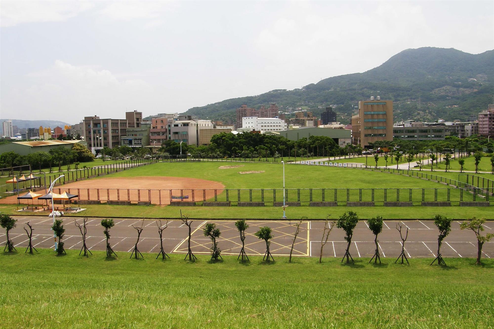 新北市八里區文化公園~八里挖子尾壘球場鳥瞰圖