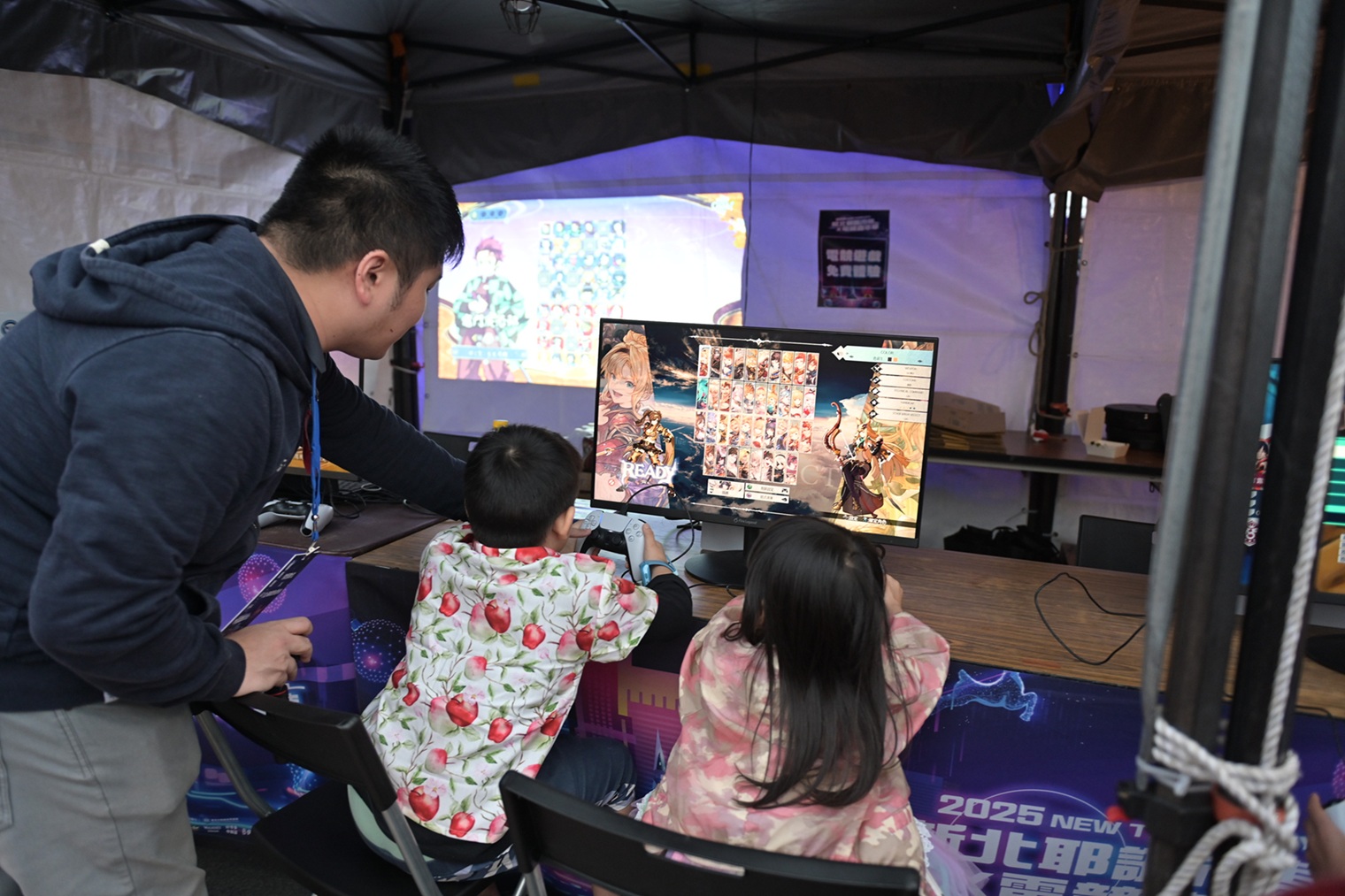 民眾還能參與闖關活動，完成指定任務便有機會把筆電散熱器、電競耳機、滑鼠、鍵盤等好康禮品帶回家