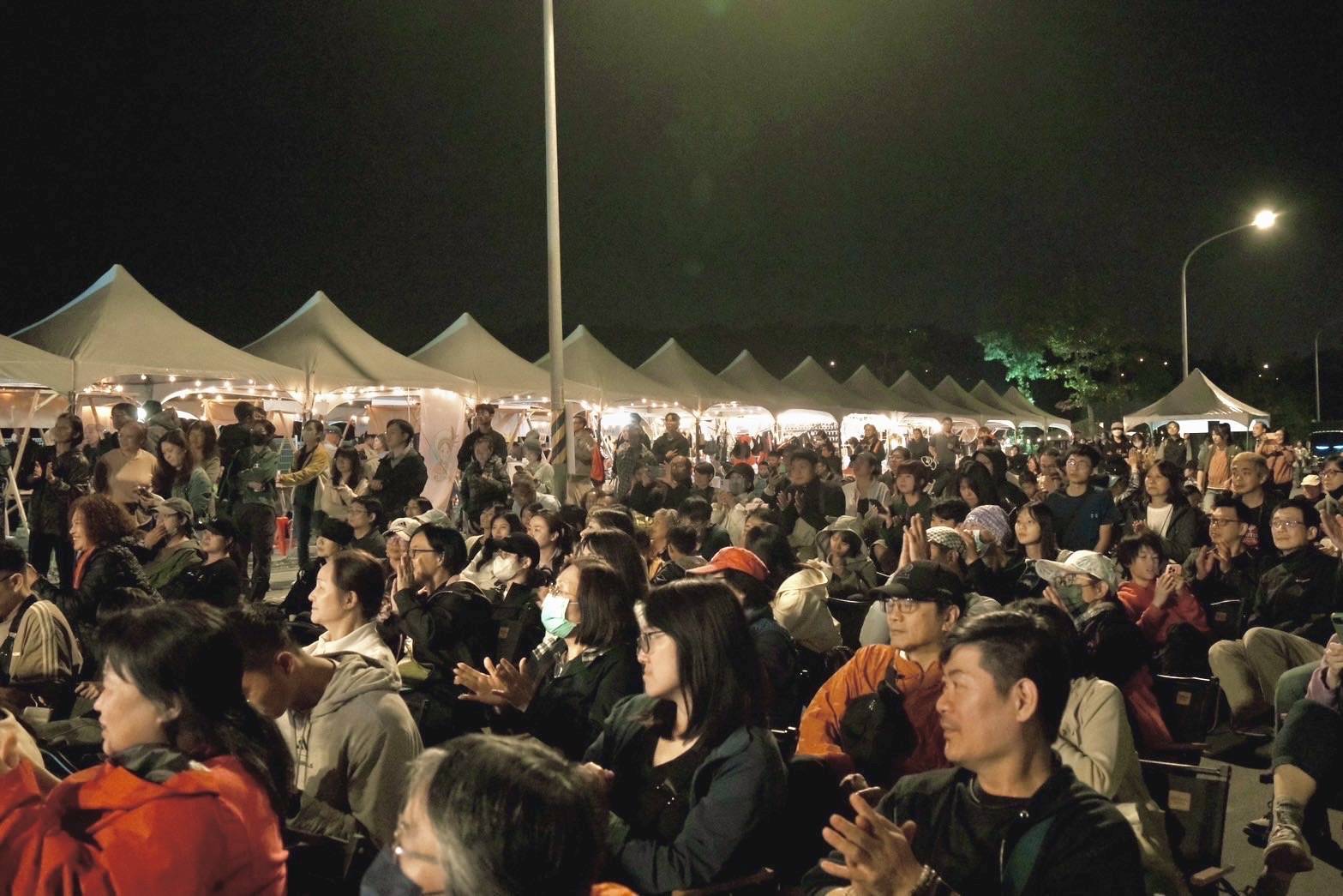 ▲現場觀眾聽歌如癡如醉。(圖/新北市政府原民局提供)