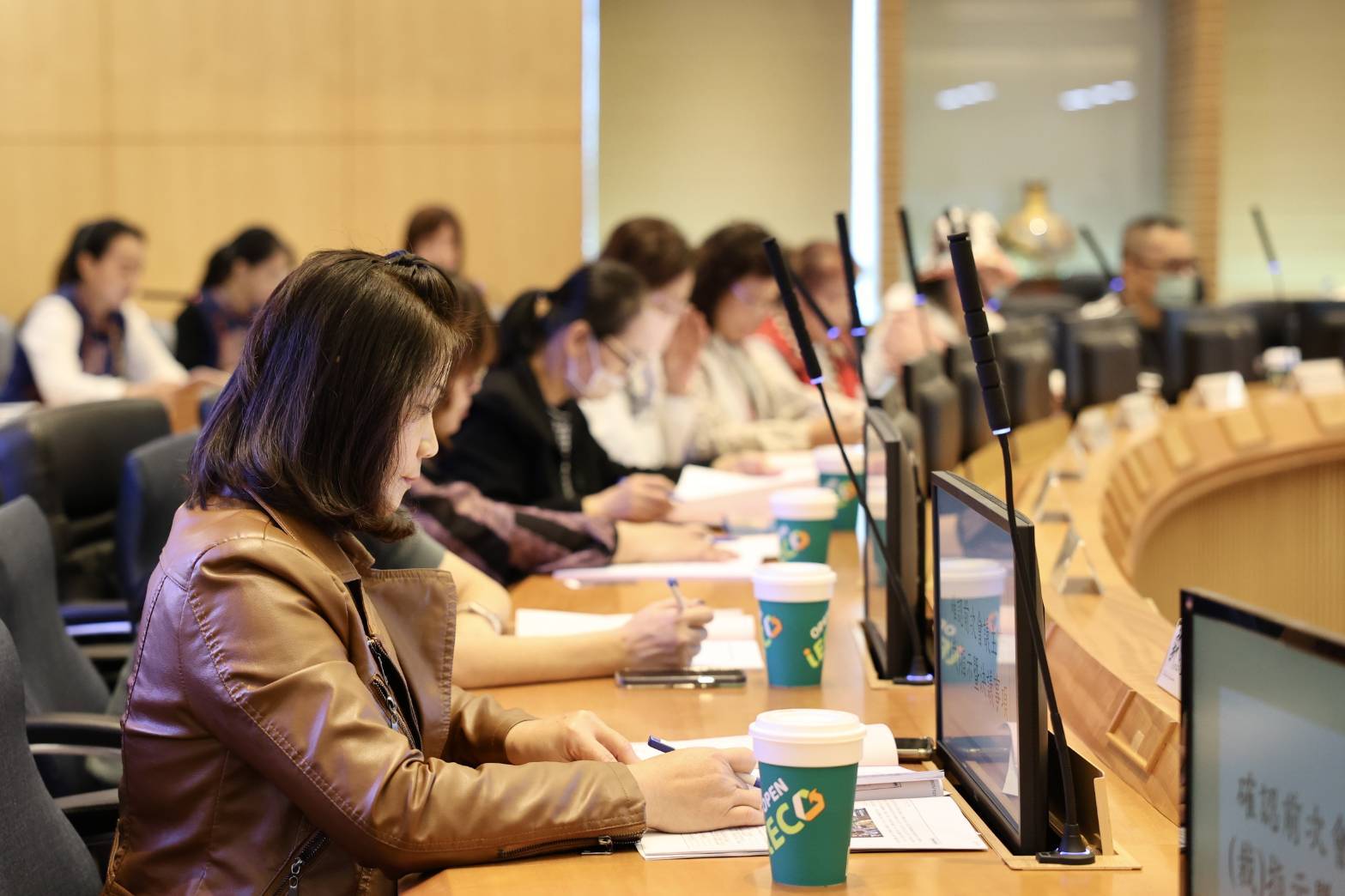 ▲「第三屆新北市語言發展委員會」暨「第七屆新北市原住民族教育審議委員會」聯席會議於12月1日召開。(圖/新北市政府原民局提供)