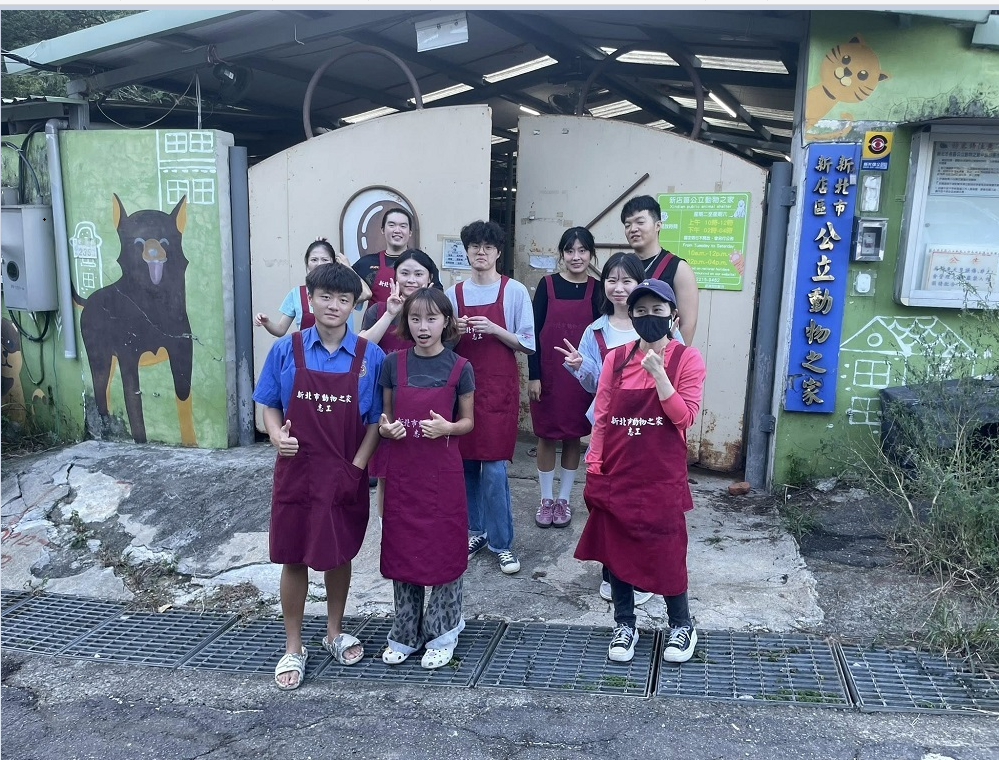  志工們無私的付出，為動物之家帶來愛與希望及溫暖。