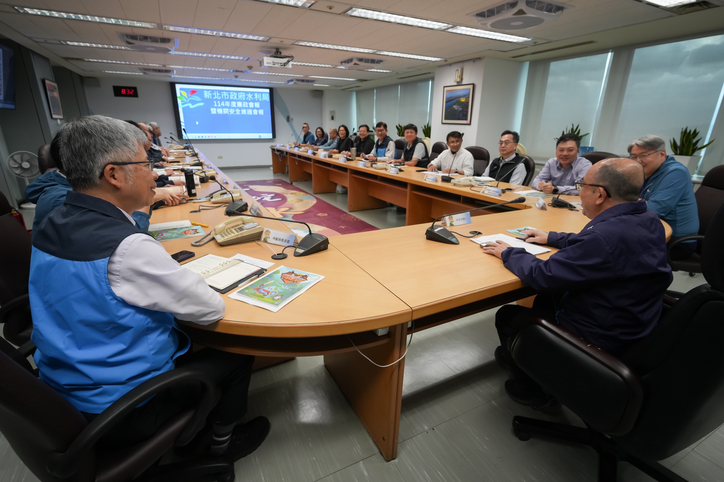 新北水利局在今(5)日於「114年度廉政會報暨機關安全維護會報」發表防貪指引手冊