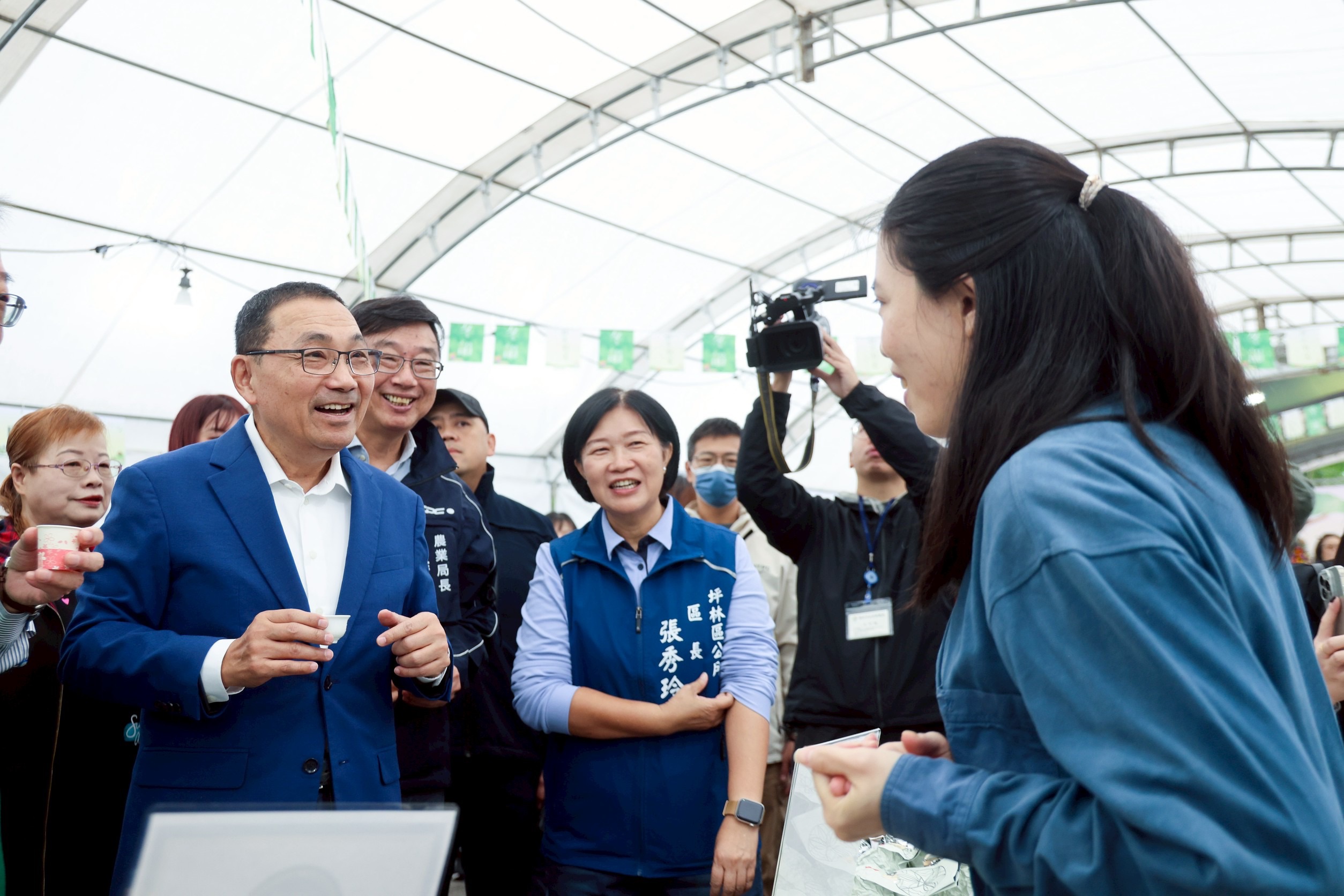 新北好茶冬韻展售會於12月6、7、13、14日在坪林茶業博物館旁廣場舉行，侯友宜歡迎大家來坪林旅遊，品嘗百萬冠軍茶的好滋味。