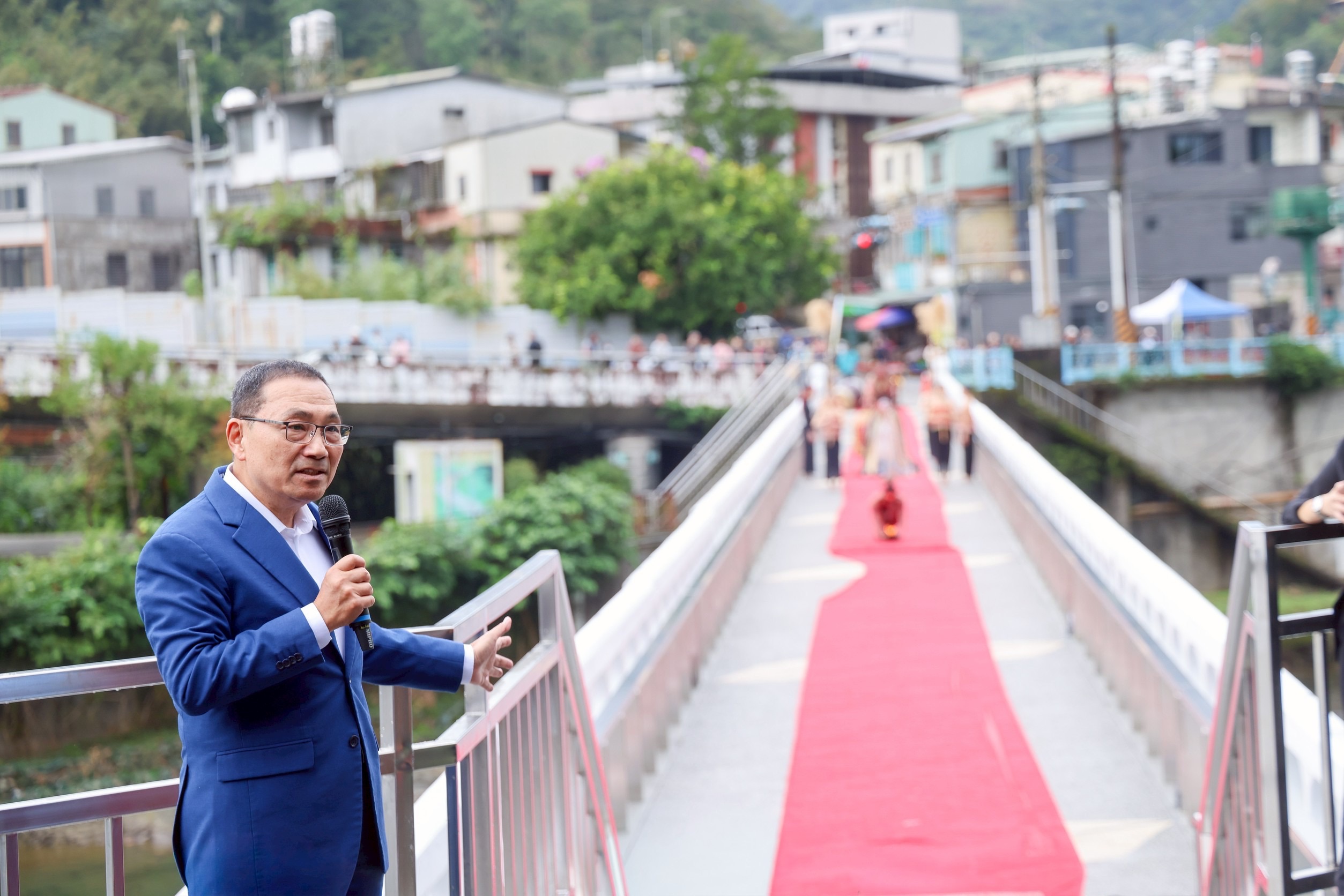 新北市定古蹟「坪林尾橋」修復完成，今（6）日市長侯友宜與居民共同見證百年歷史風華再現。