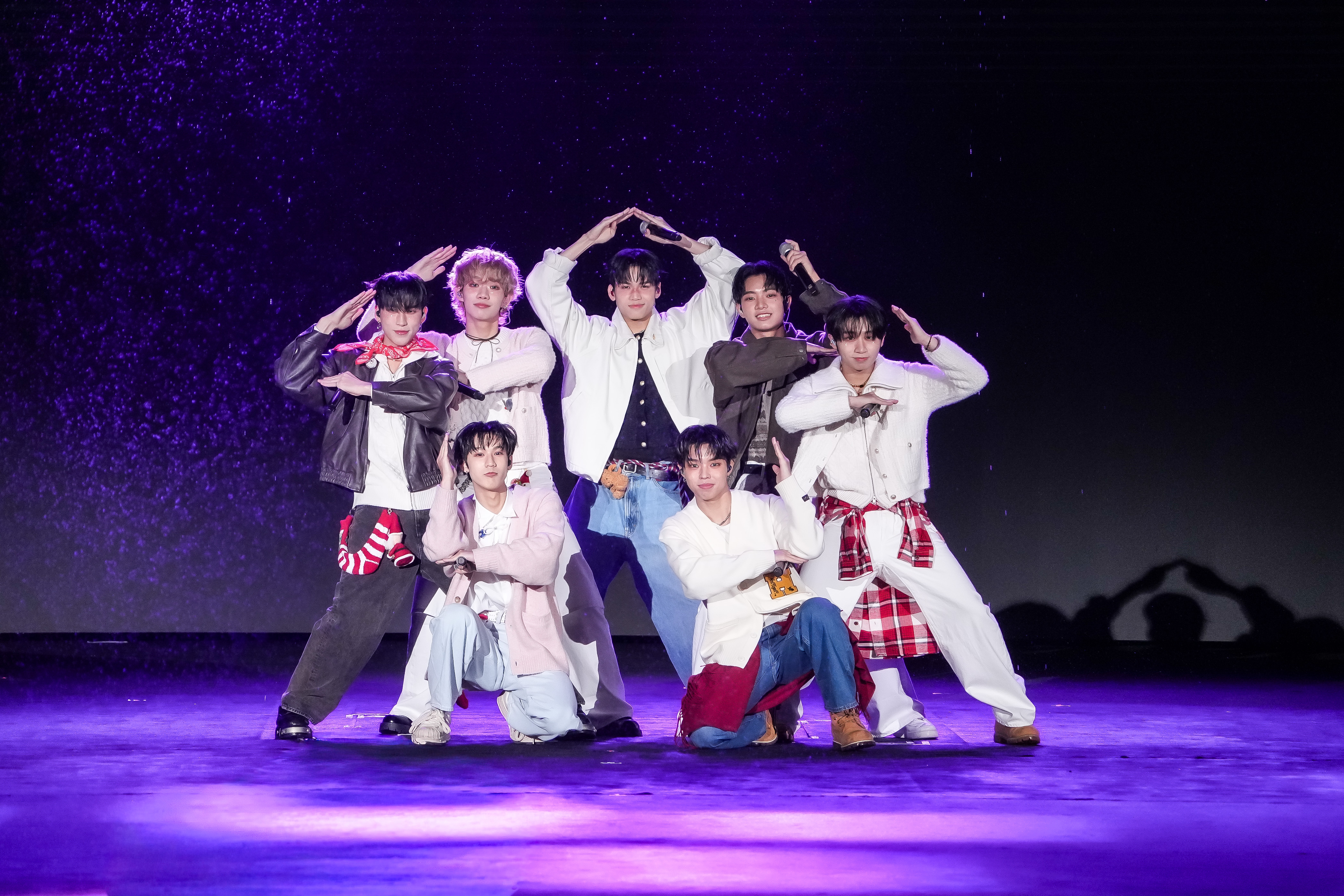  《原子少年2》冠軍團F.F.O一現身就引起臺下粉絲尖叫聲不斷。