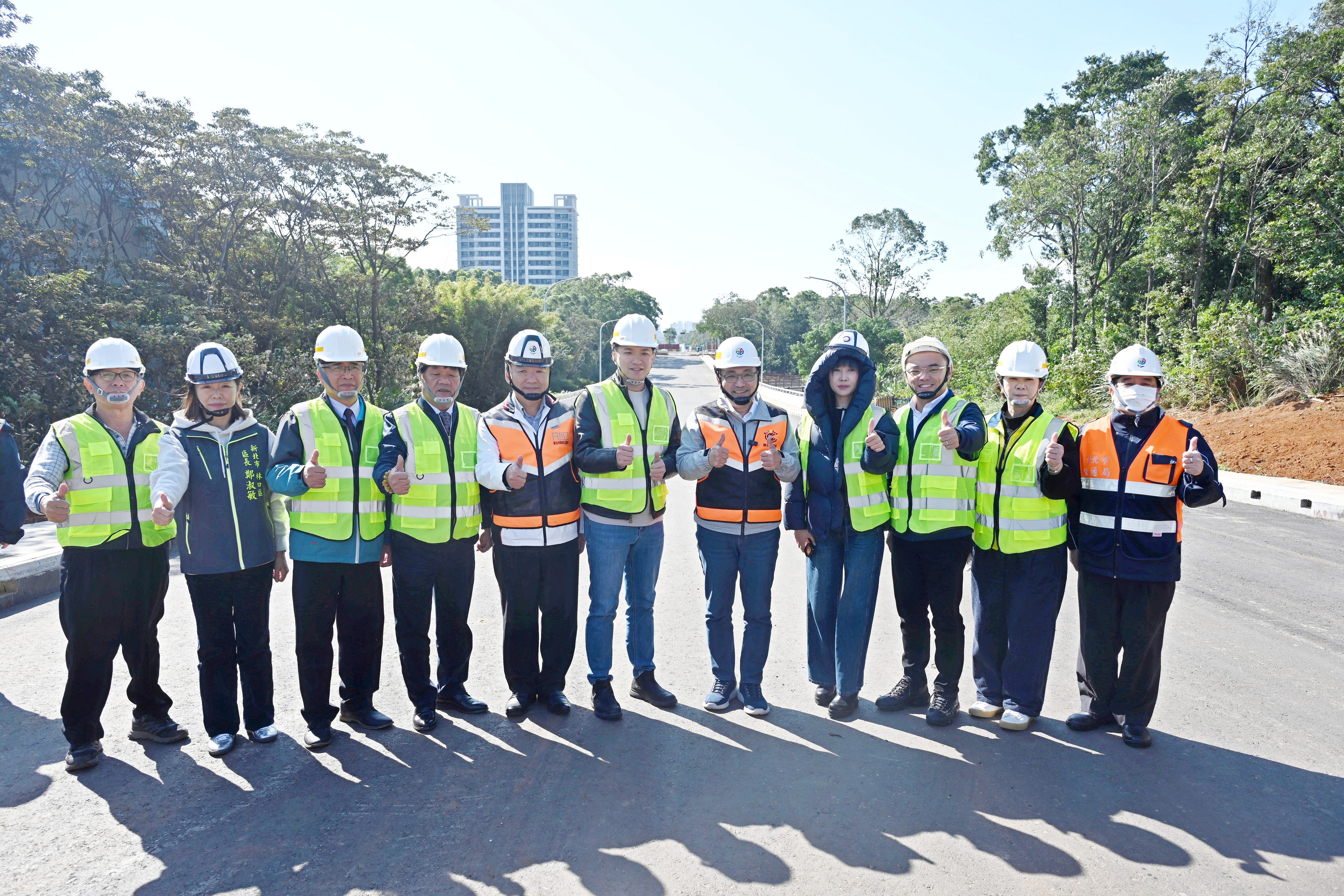 A3計畫道路全長2.13公里，工程包含既有路段拓寬及新闢道路，完工後將提供雙向四車道及2.2公尺寬的人行空間，提供舒適安全的人本通行環境。