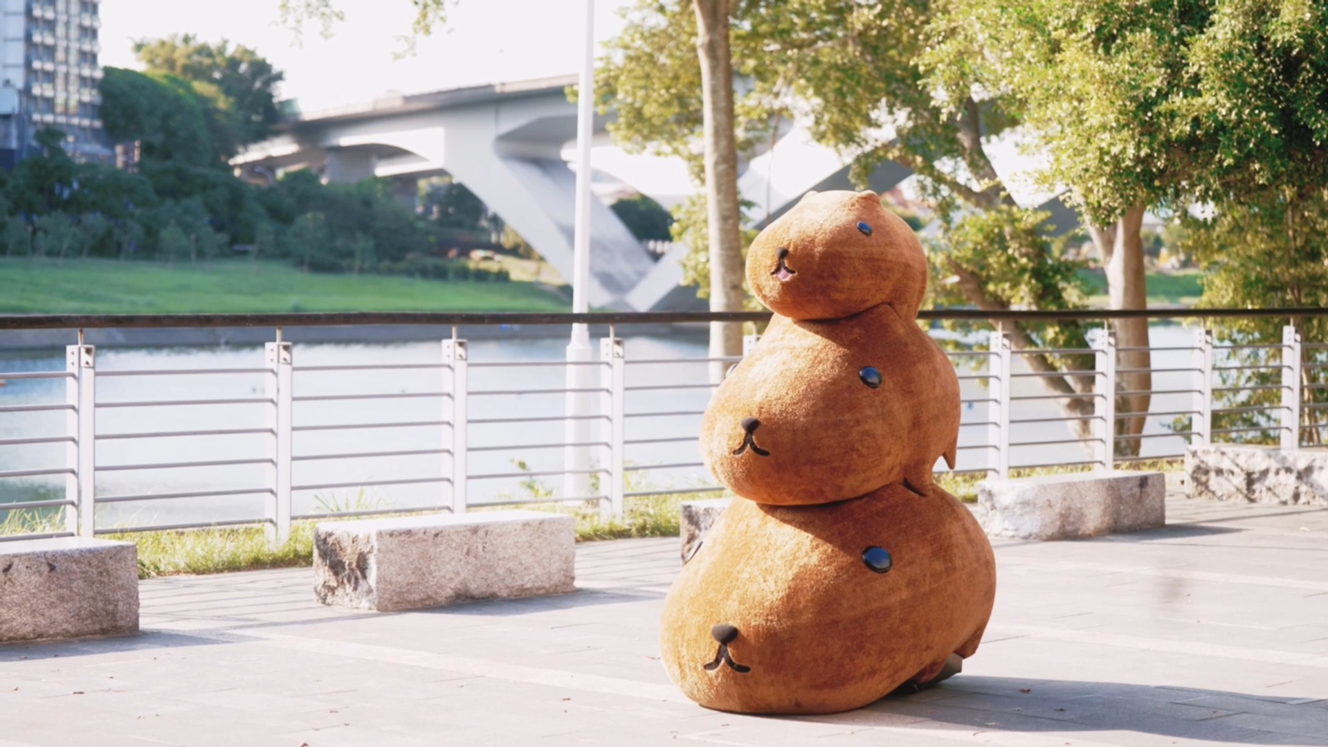 大小朋友最期待的「水豚君人偶見面會」邁入最終週，將於本週末（12月20日、12月21日）溫暖登場。