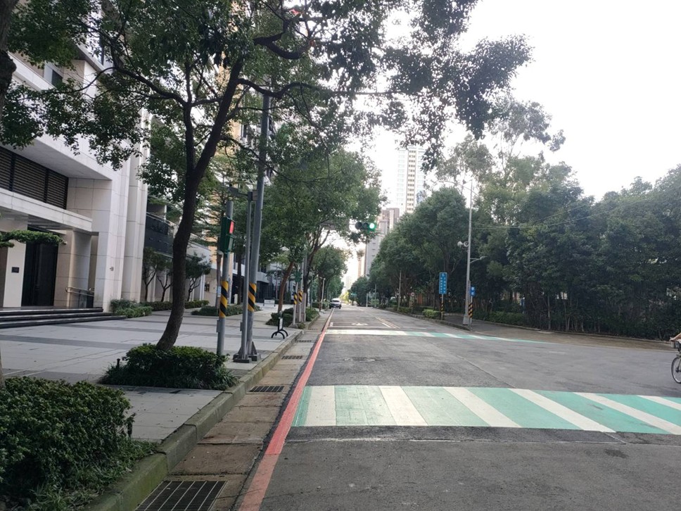 新莊區榮華路一段污水管線完成修繕，道路已完成復原，感謝市民的配合