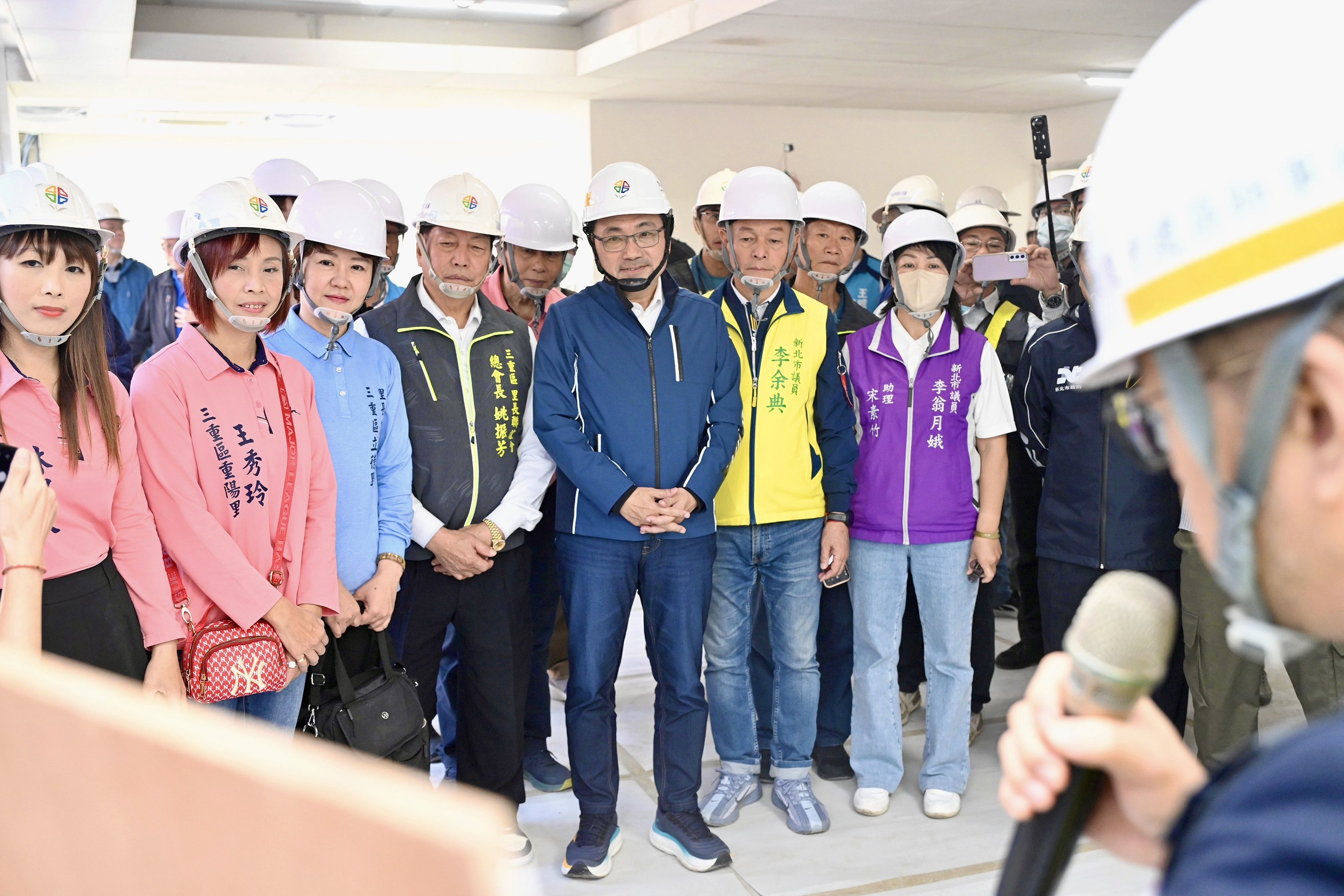 侯友宜今（23）日視察三重玫瑰立體停車場新建工程進度。