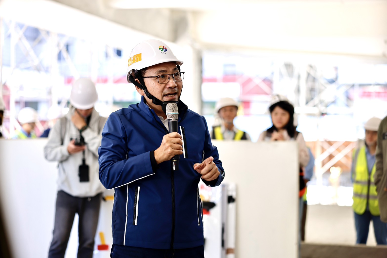 侯友宜市長今日視察三重玫瑰立體停車場工程進度。